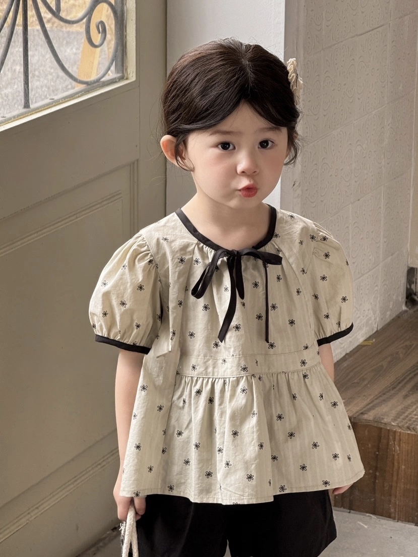 撞色领碎花娃娃衫YX25170