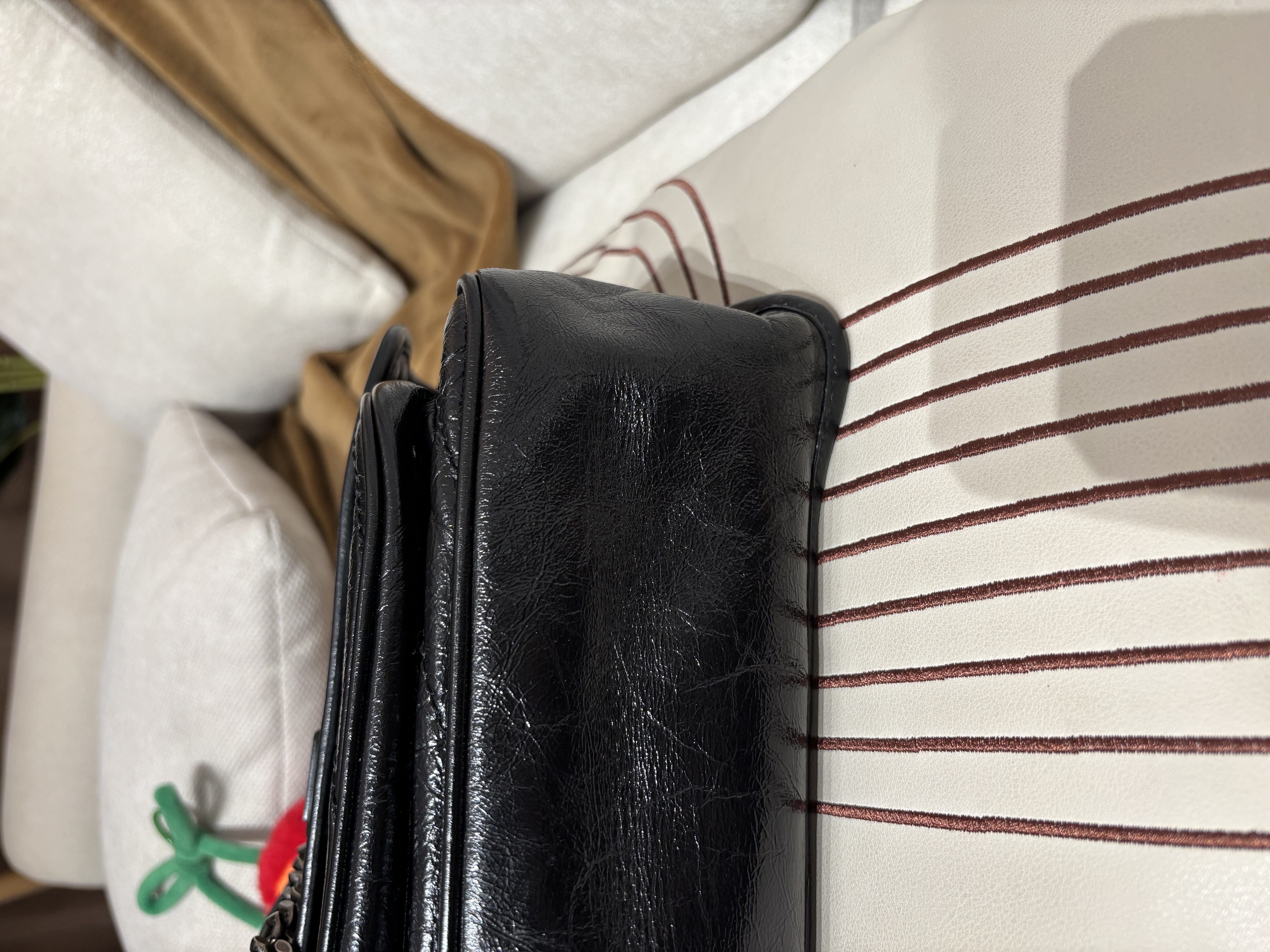 Ysl niki medium capfskin 100%Authentic ,95%new  ✅booklet ✅dust bag  