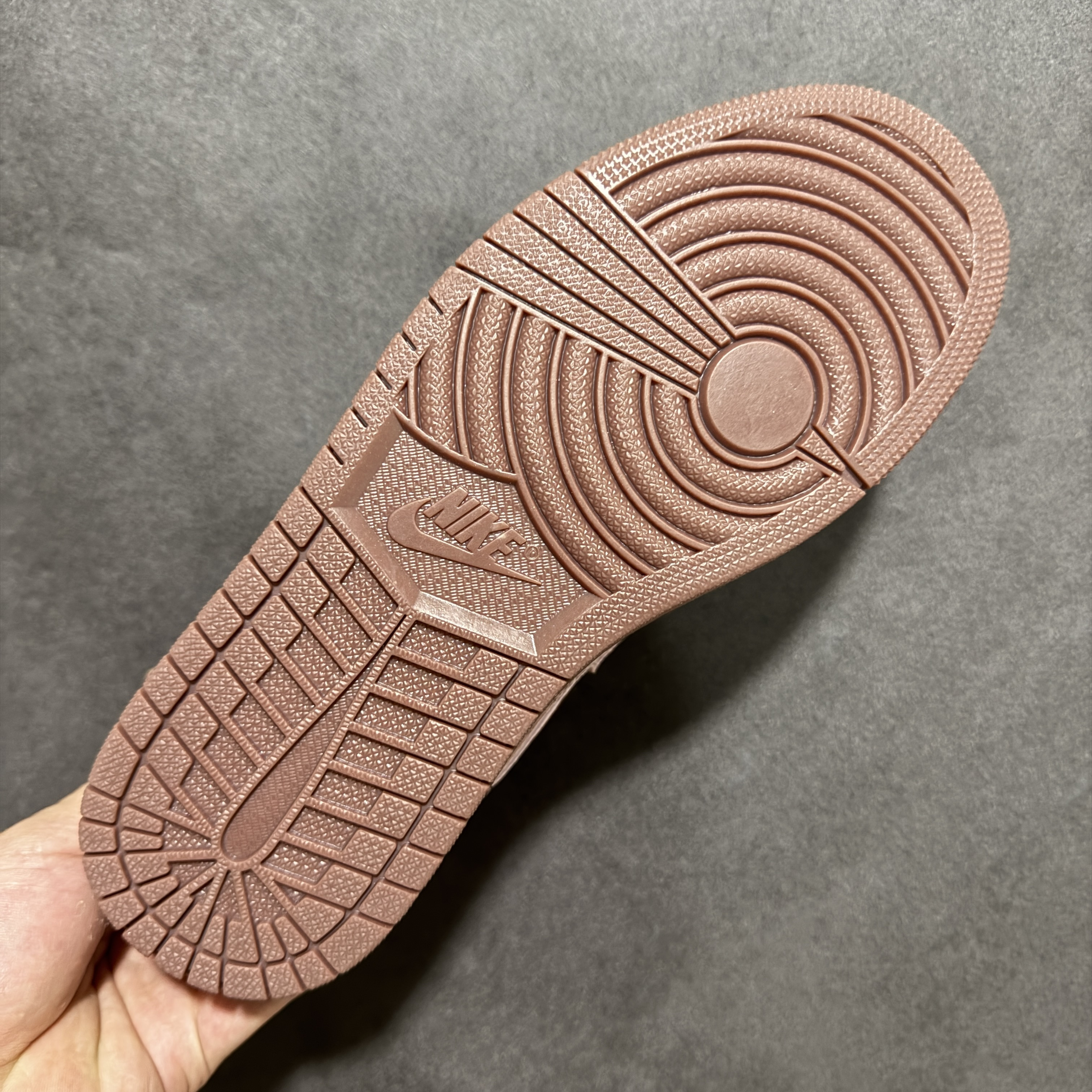 Nike Air Jordan 1 Low "Valentine's Day" IQ9787-262 