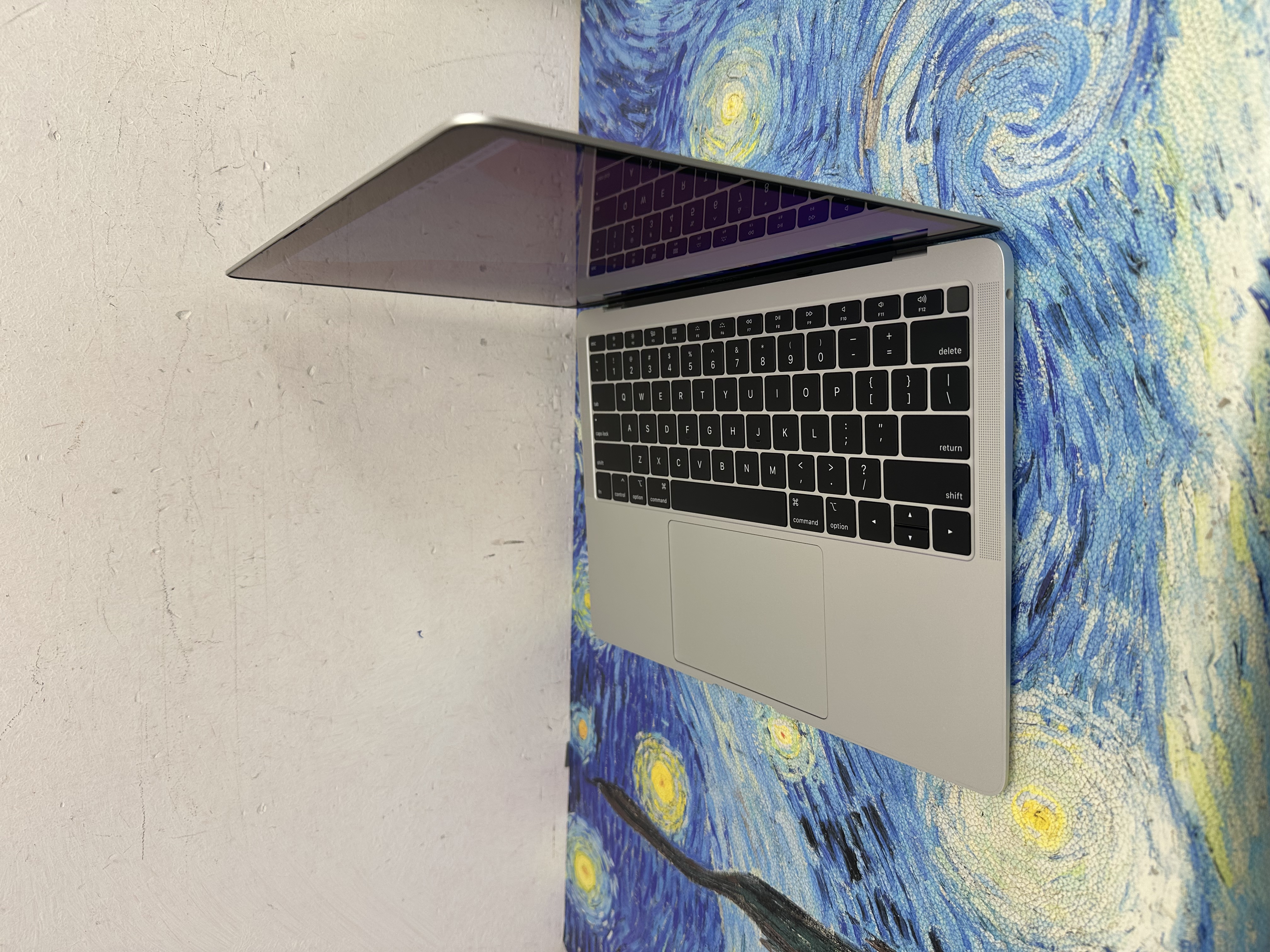 #5718 Apple Macbook air/13寸Retina i5 CPU /16GB Ram/512GB SSD/輕薄文書機/ Gaming Laptop / Notebook/ MacbookPro / Movie / Netflix