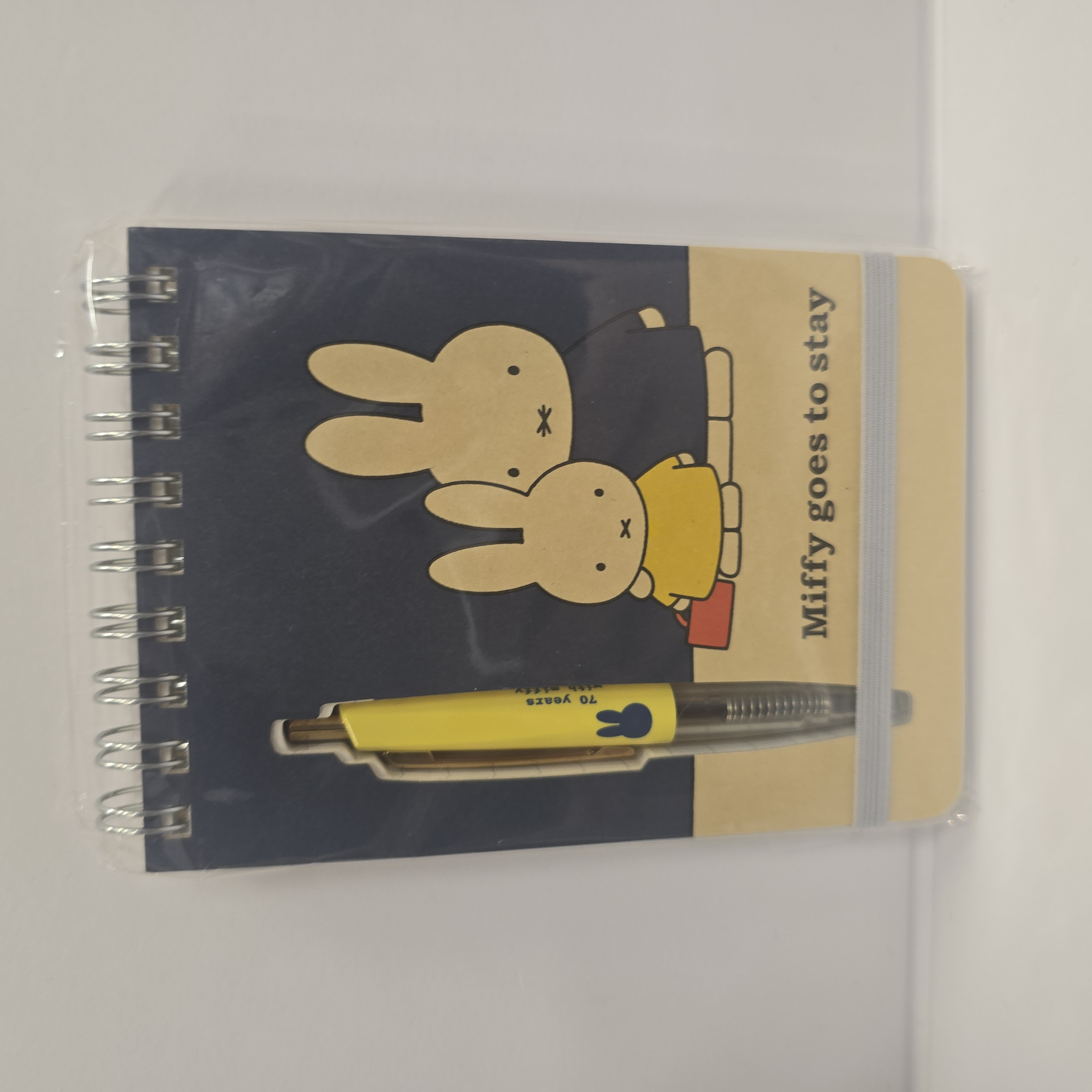 miffy 70週年 展覽限定 notebook with pen to stay