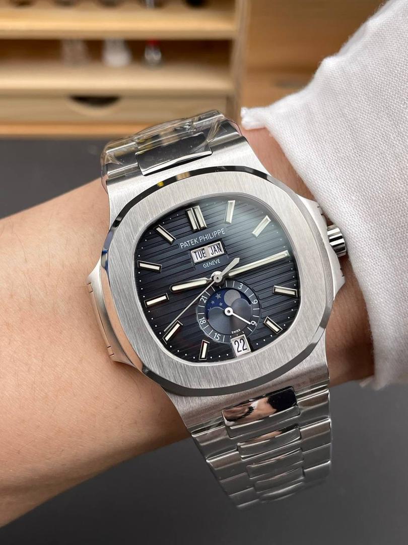 百达翡丽 Nautilus 5726/1A-001 自动机械男士腕表