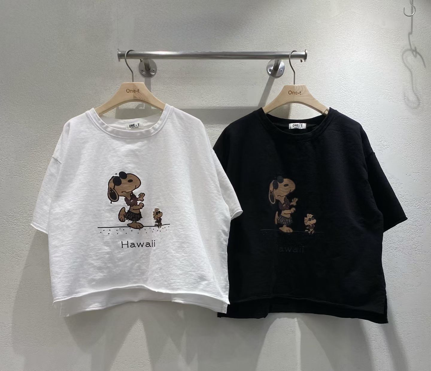 M2 OS 草裙 tan snoopy top