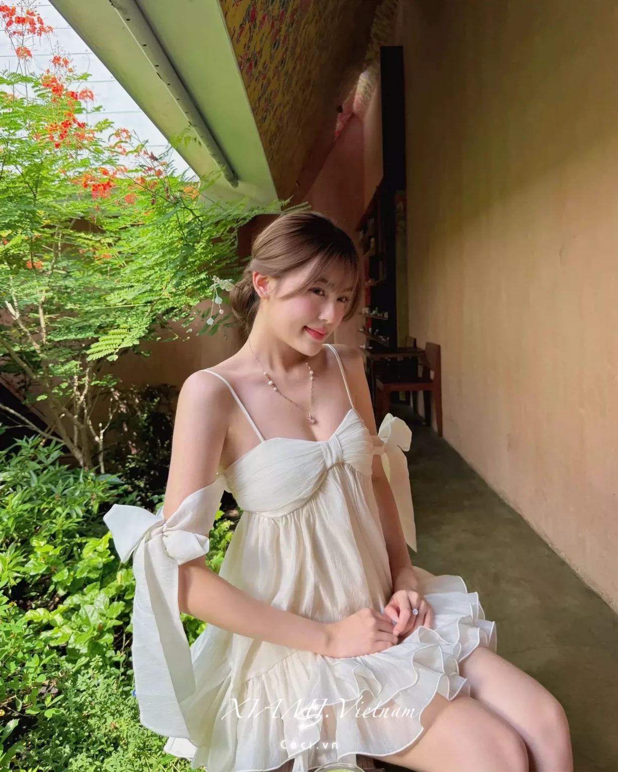 新款甜美风蝴蝶结吊带连衣裙