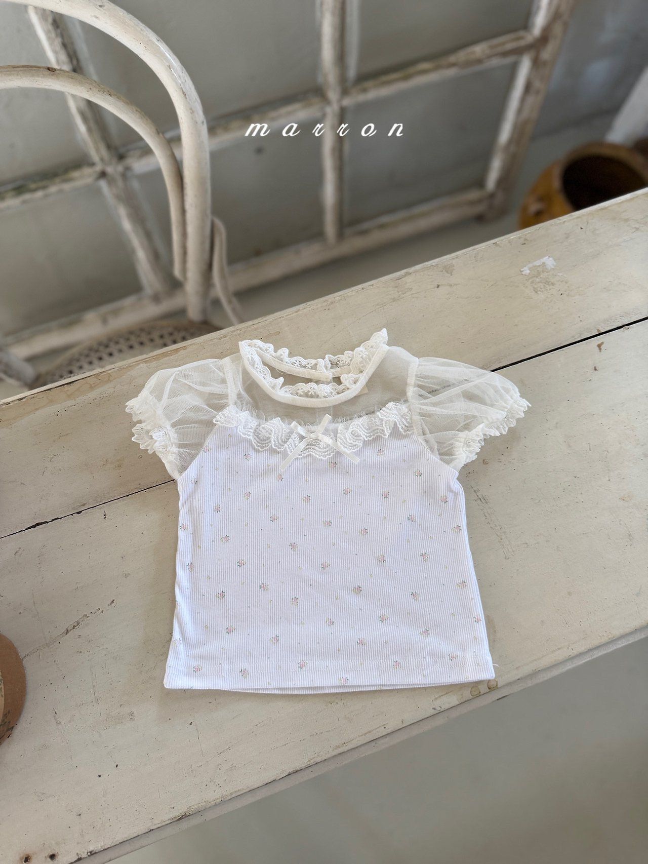 AW4232 Top
