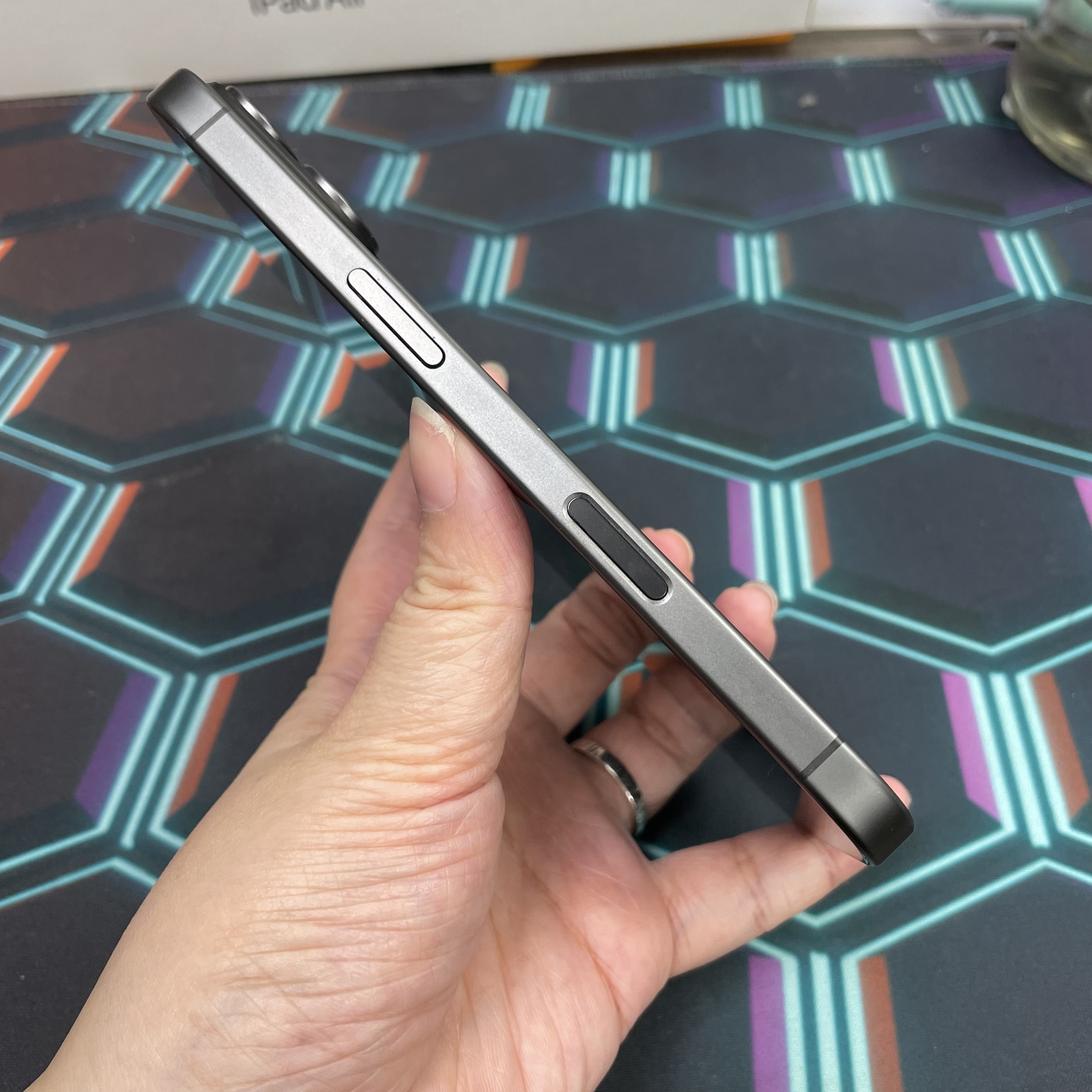*8077 17 勁靚機 512GB 電90 黑色 black