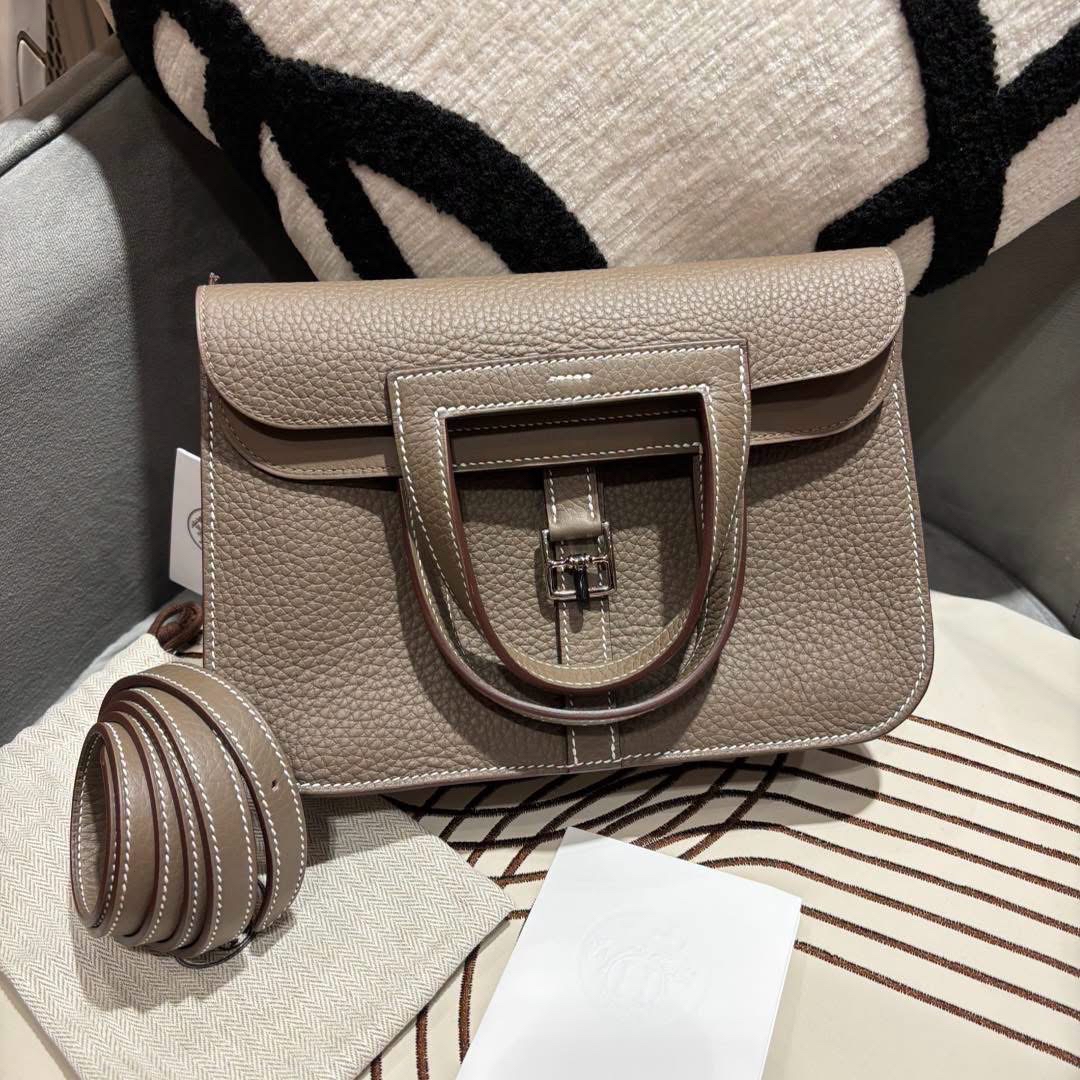 全新 Hermes halzan 25,STAMP W,大象灰銀扣 100%Authentic, 100%New全新貨品✅收據✅dust bag✅Box