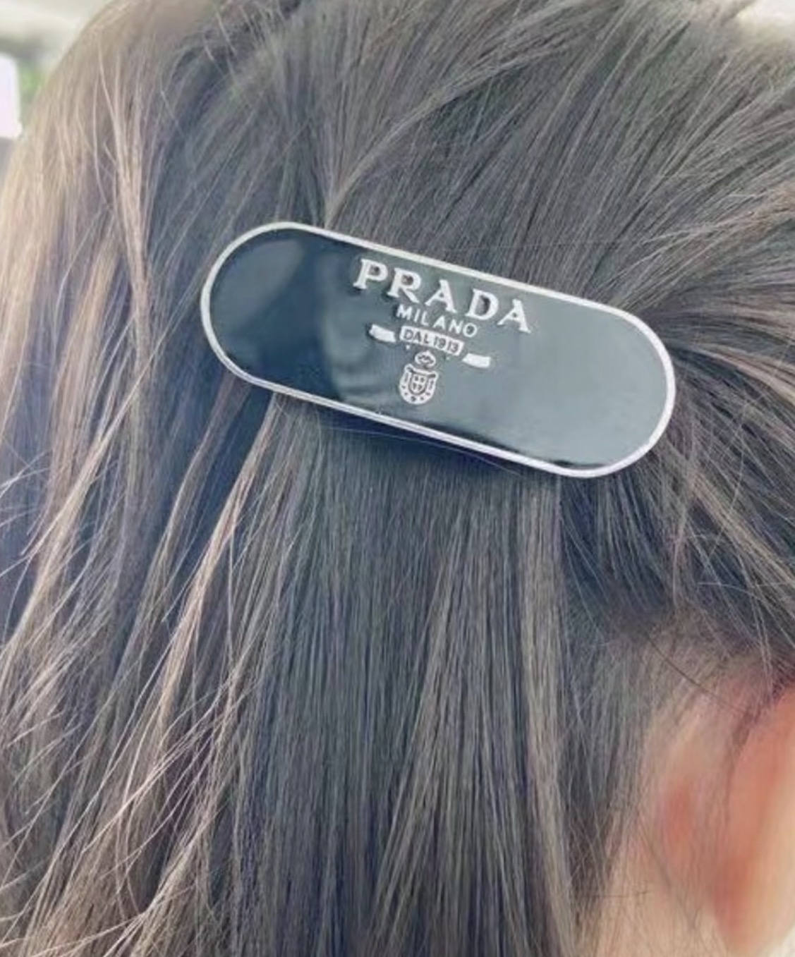訂貨🍒 Prada 髮夾 秒變韓劇女主角 🥰🥰🥰