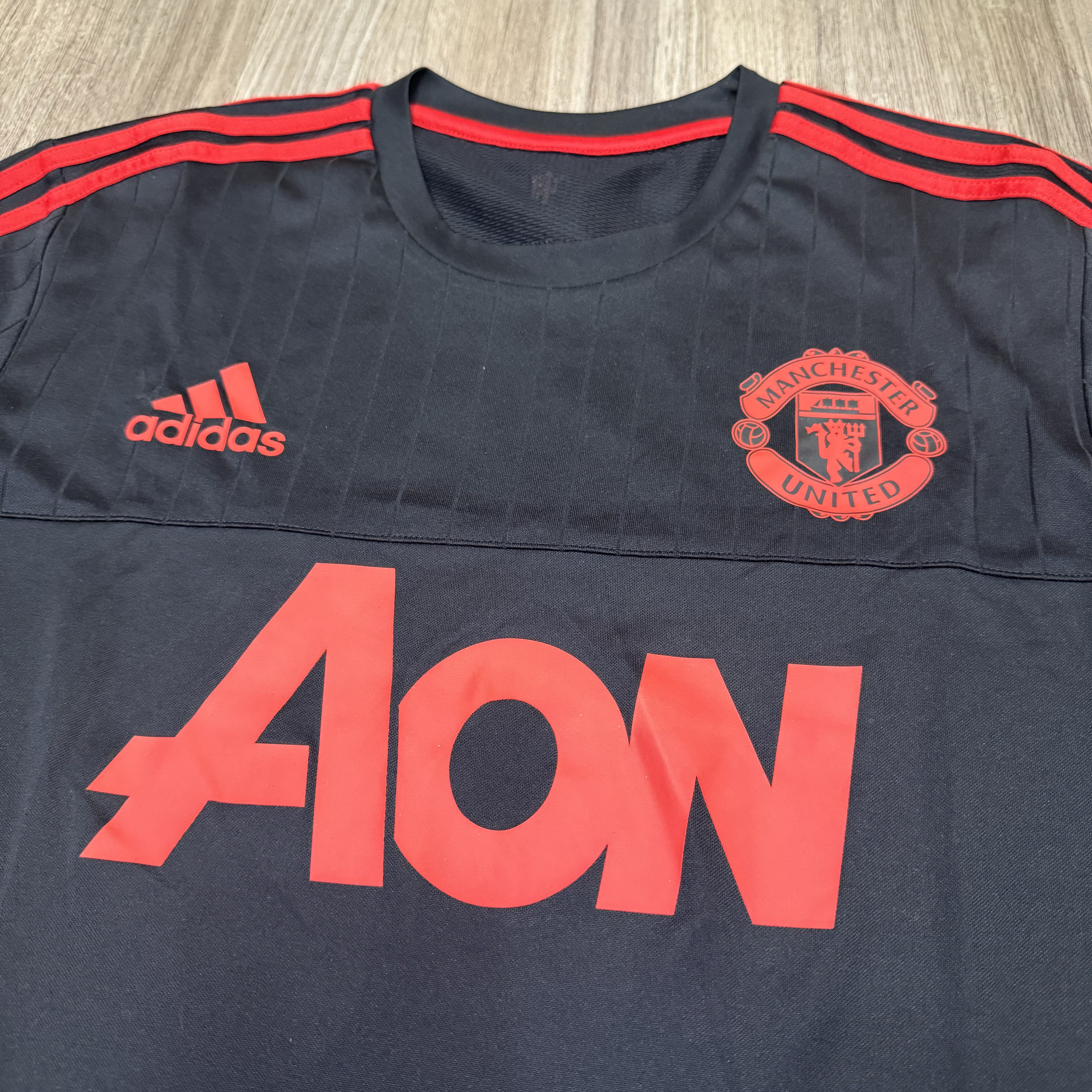 Manchester United 15/16 training shirt