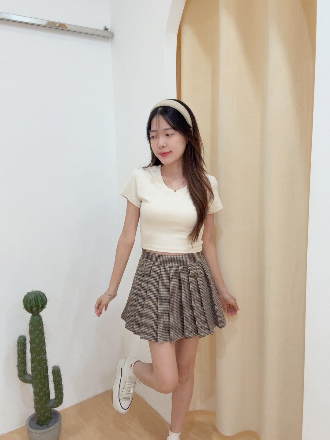 小U领螺纹针织短上衣R3054