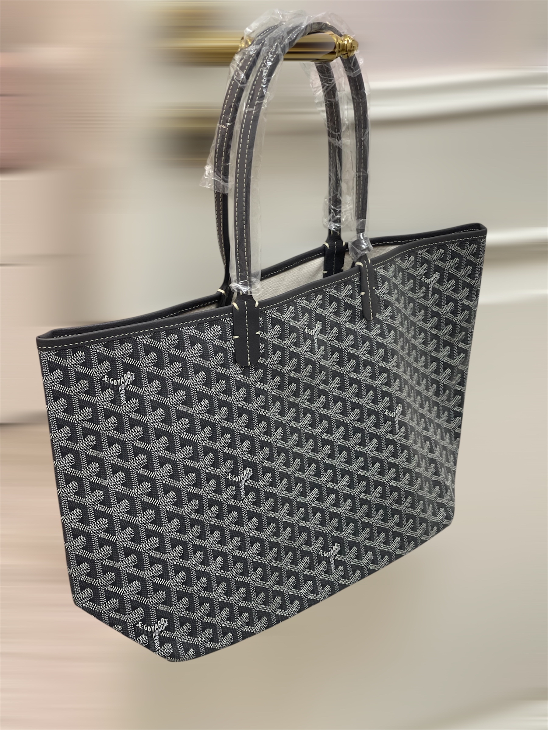 Unused Goyard Saint Louis Tote-PM Grey