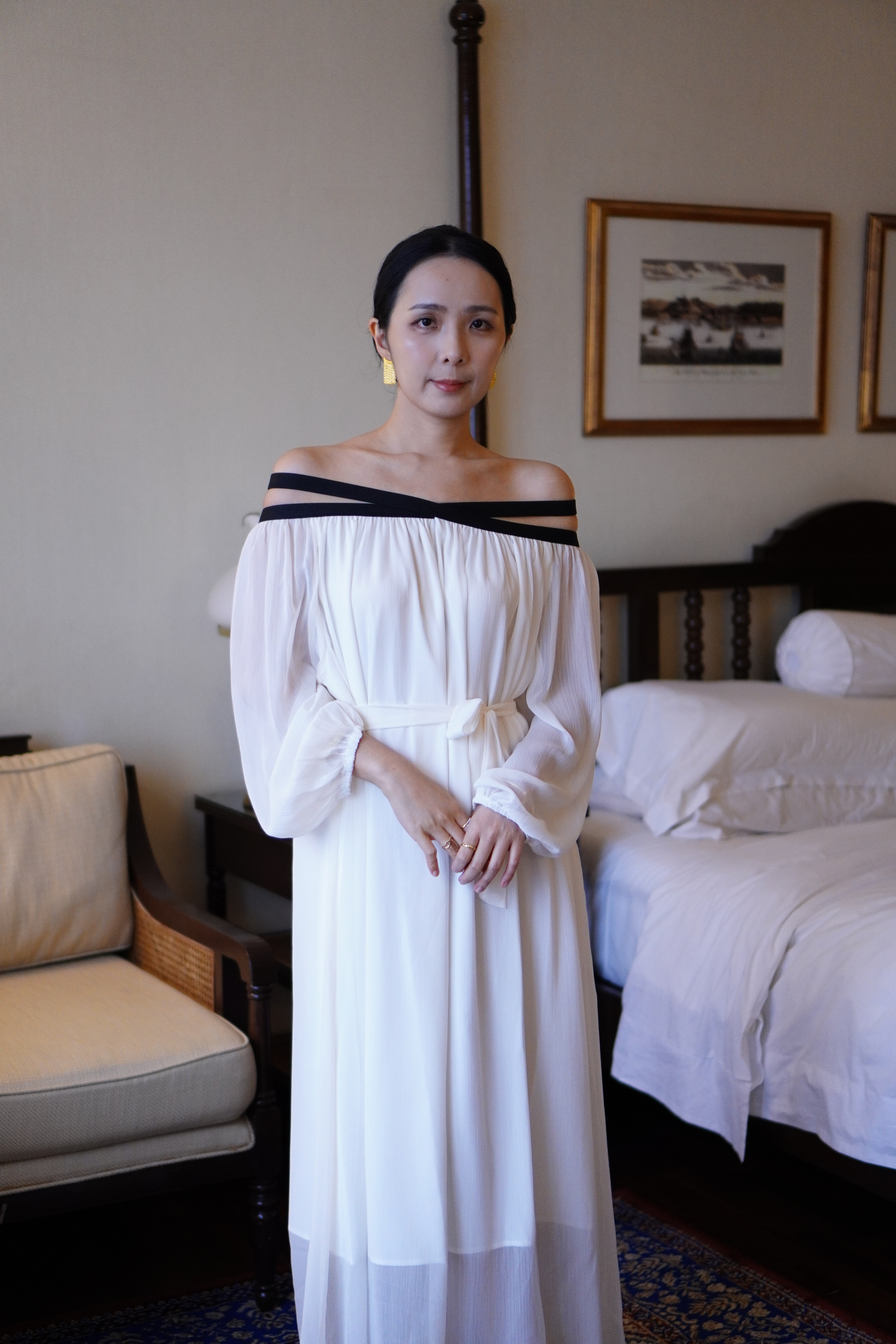 交叉一字肩飘纱连衣裙 Cross Strap Off-shoulder Flowy Dress