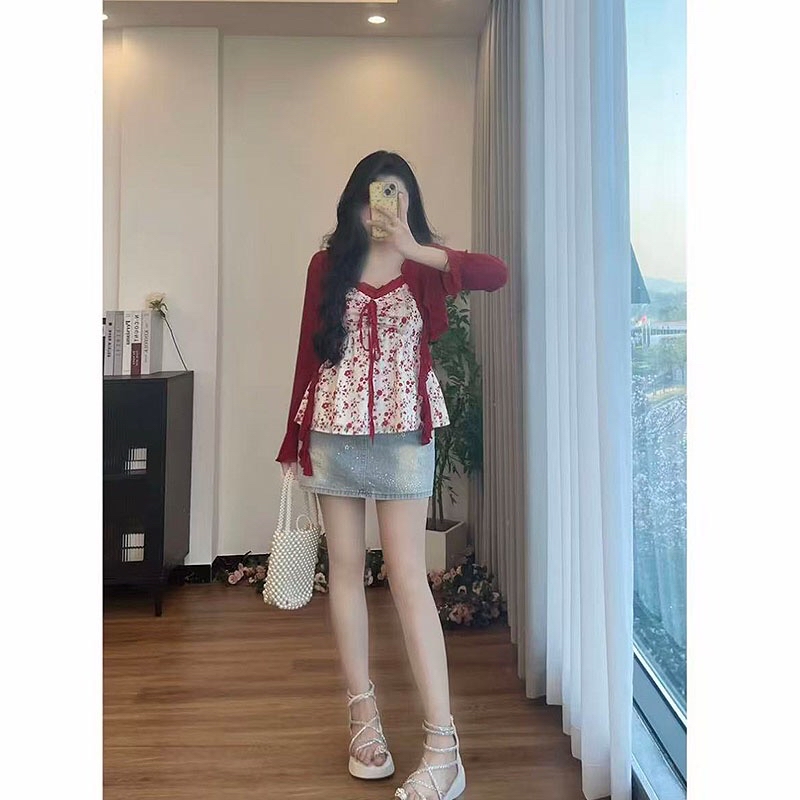 B245(11358+7873) 法式甜美风碎花吊带与纯色开衫红黄两件套上衣