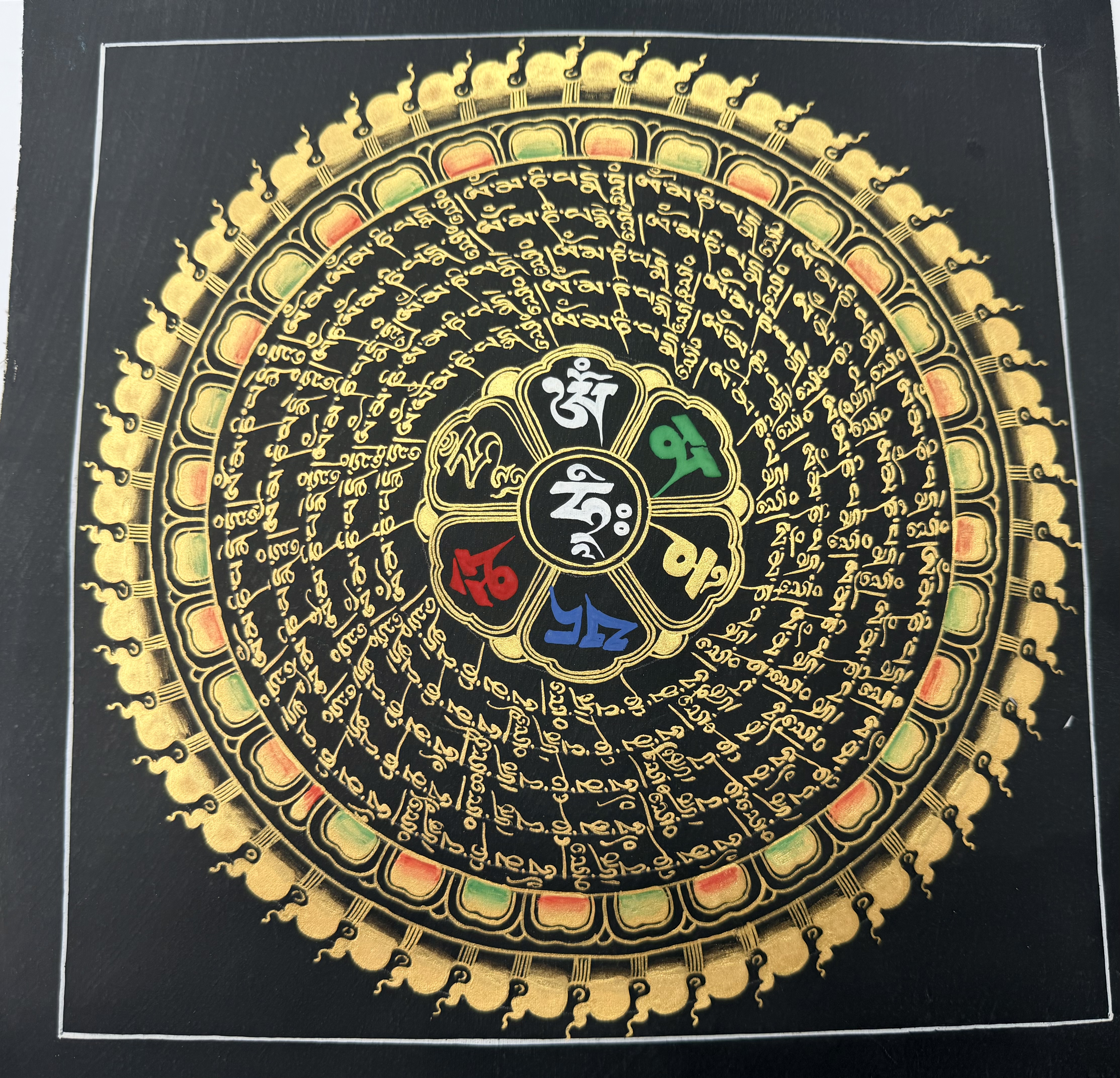 #11 尼泊爾三大廟加持手繪唐卡～OM 字，六字大明咒黑金彩唐卡 ，約29cm 外，內25