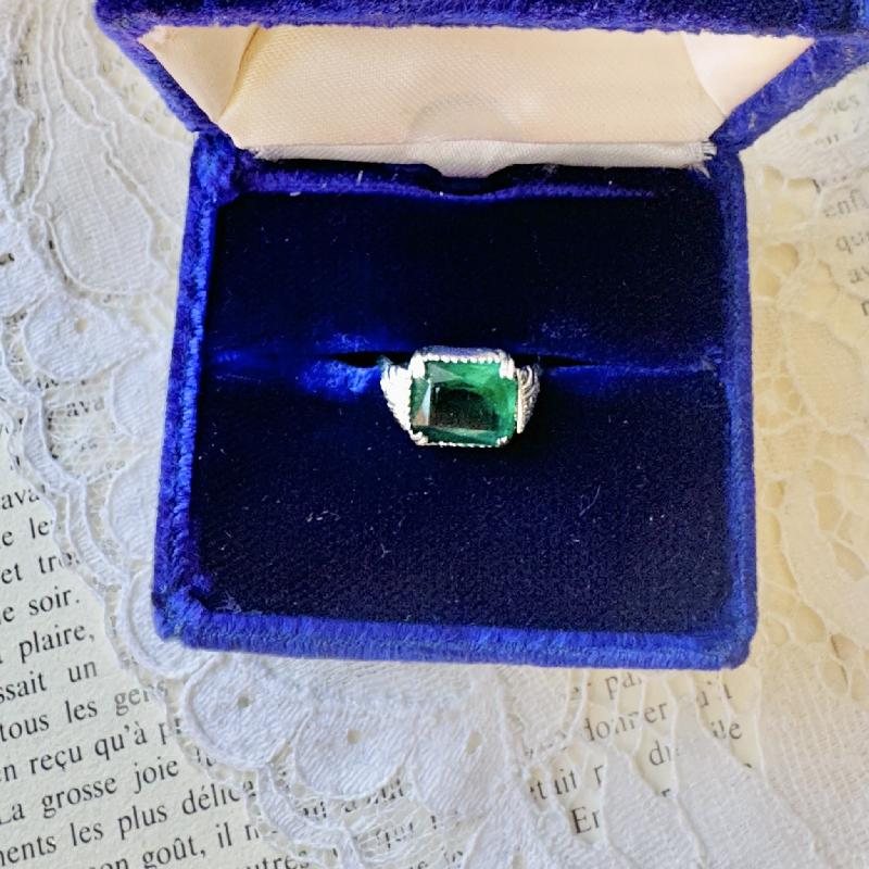 European Mid-Century Art Deco Style Faceted Emerald Glass SIlver Tone Ring - HK ring size 10 （AX145）