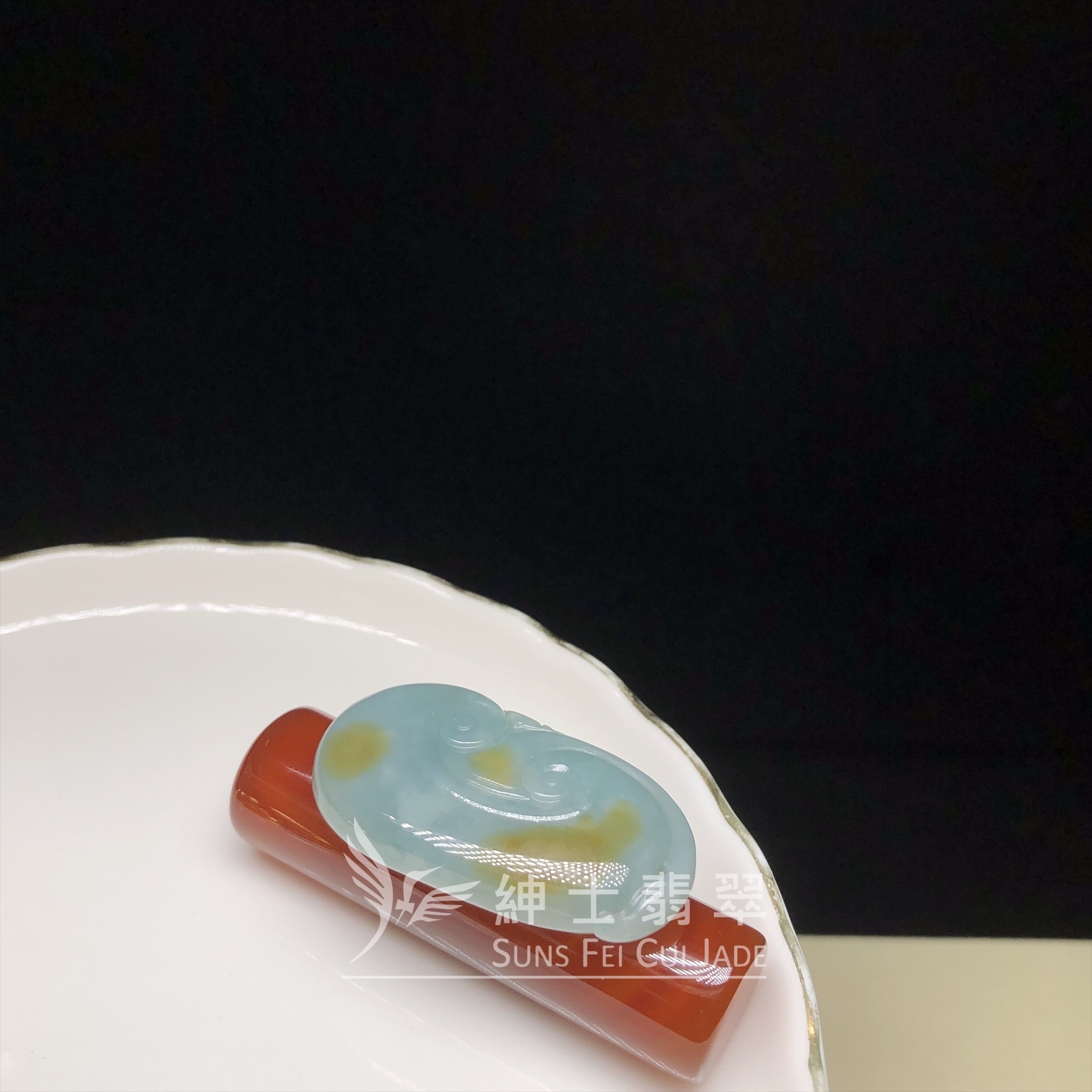 天藍帶翡色如意 B08424