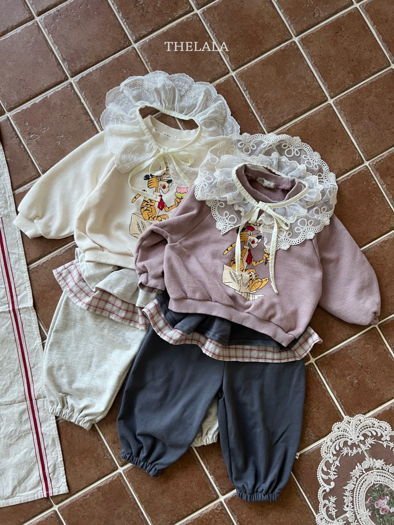 🌸預訂 韓國直送🌸🇰🇷THELALA兩色格紋疊層荷葉邊束腳褲