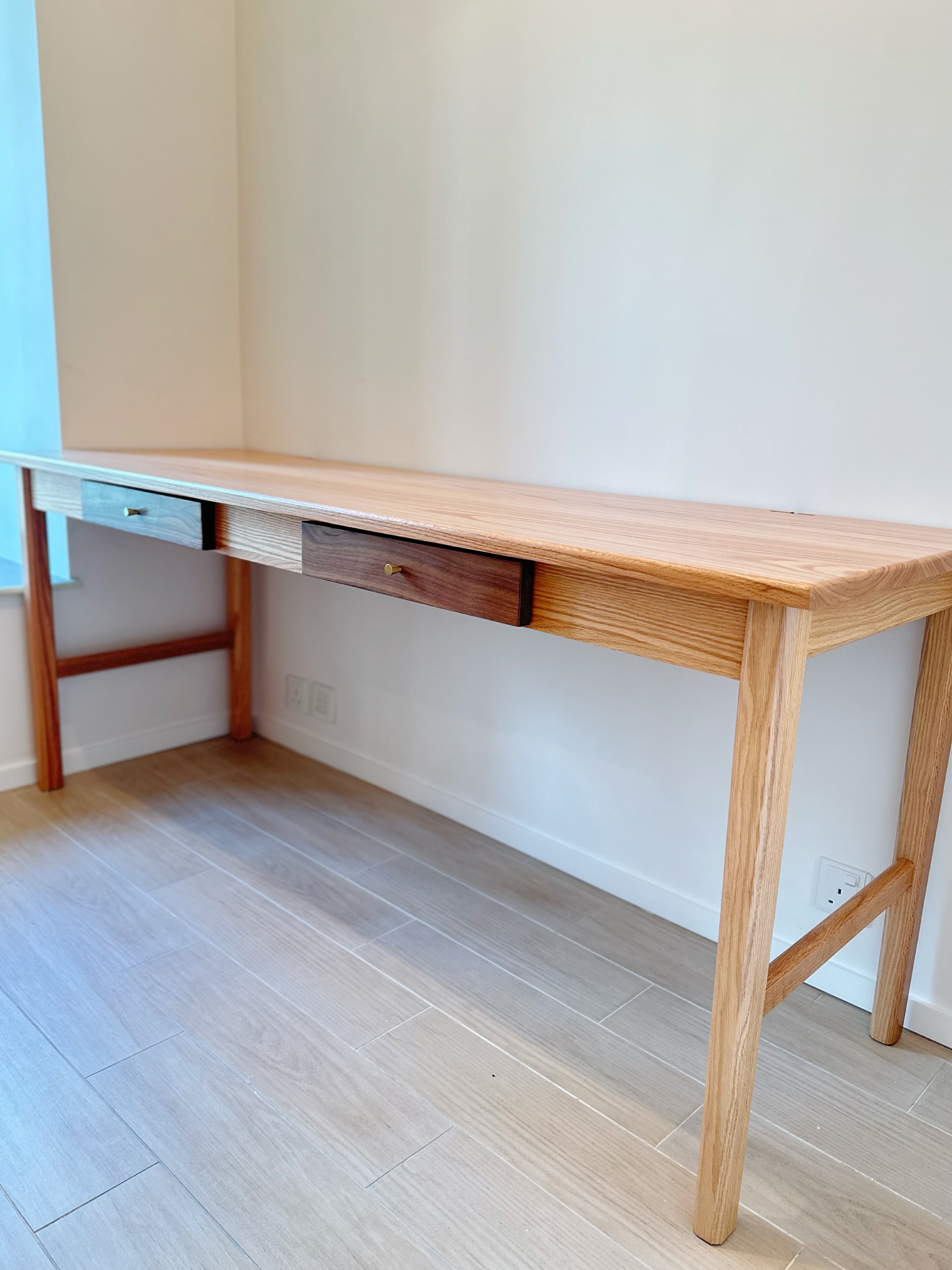 STEADY Desk