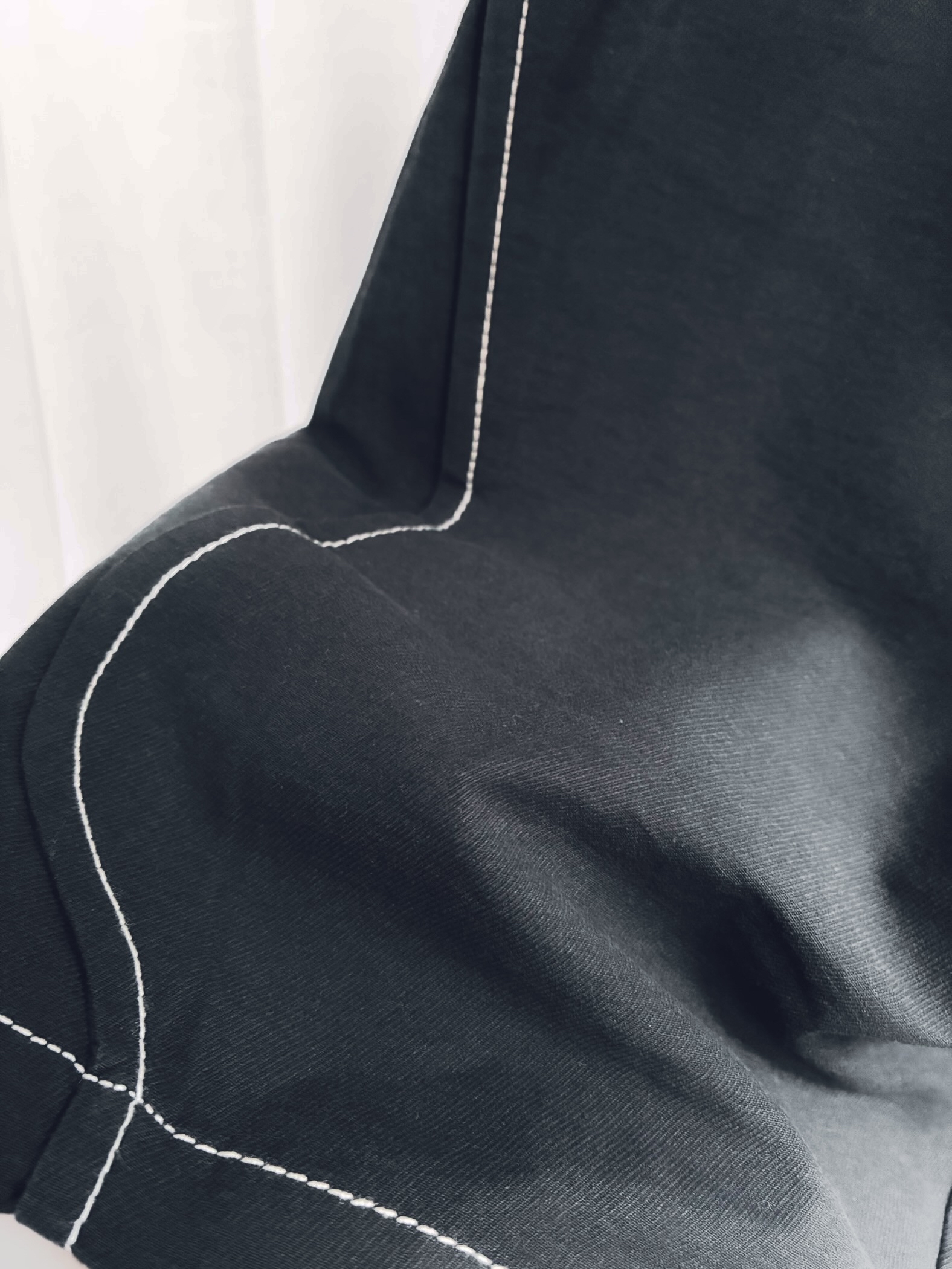 深藍色牛仔撞色線中褲YX25018