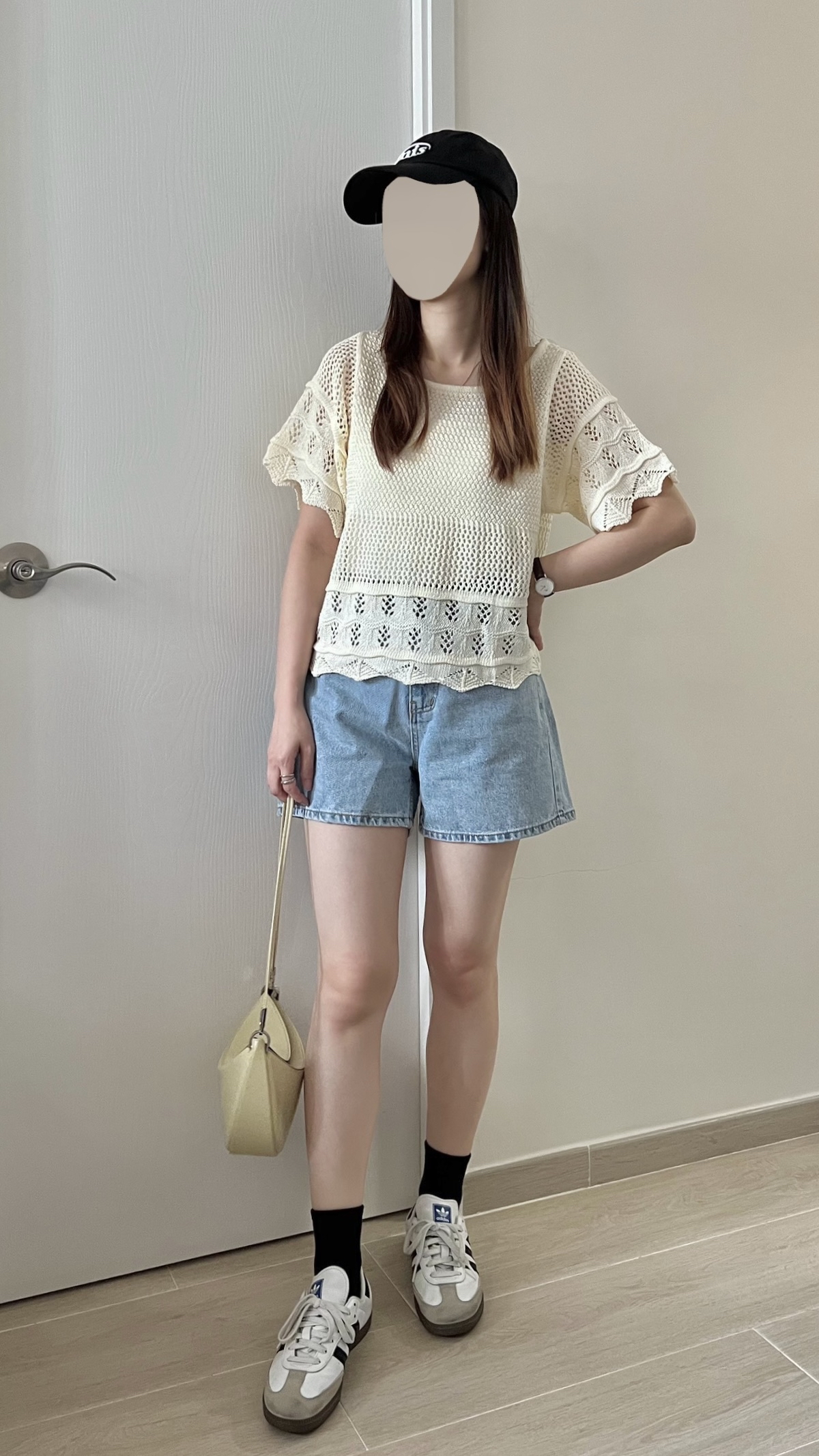 甜價鏤空花邊針織上衣 包容度大 現貨