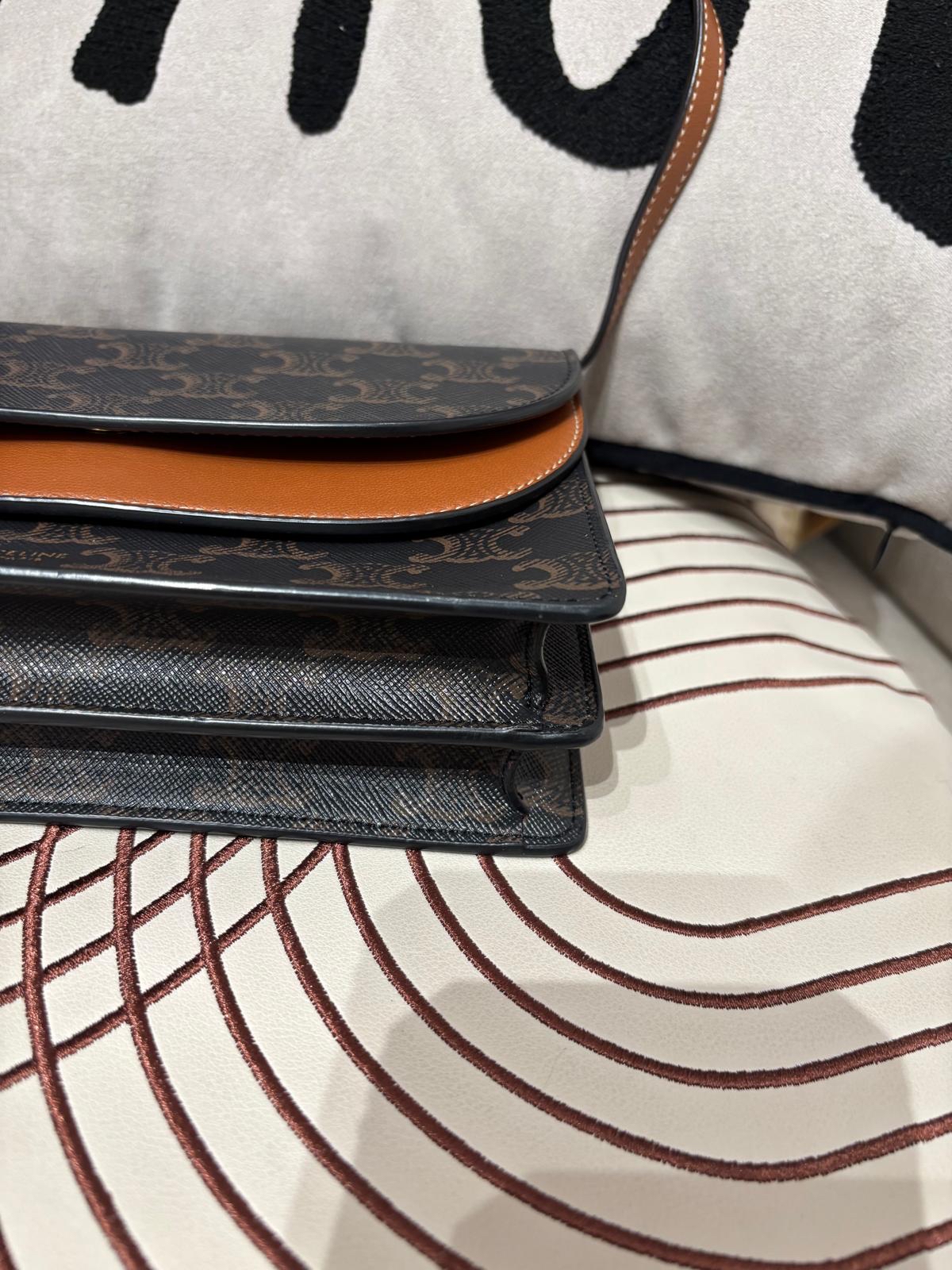 CELINE clutch with strap Triomphe Shoulder bag,100%Authentic, 98%new  ✅防塵袋 
