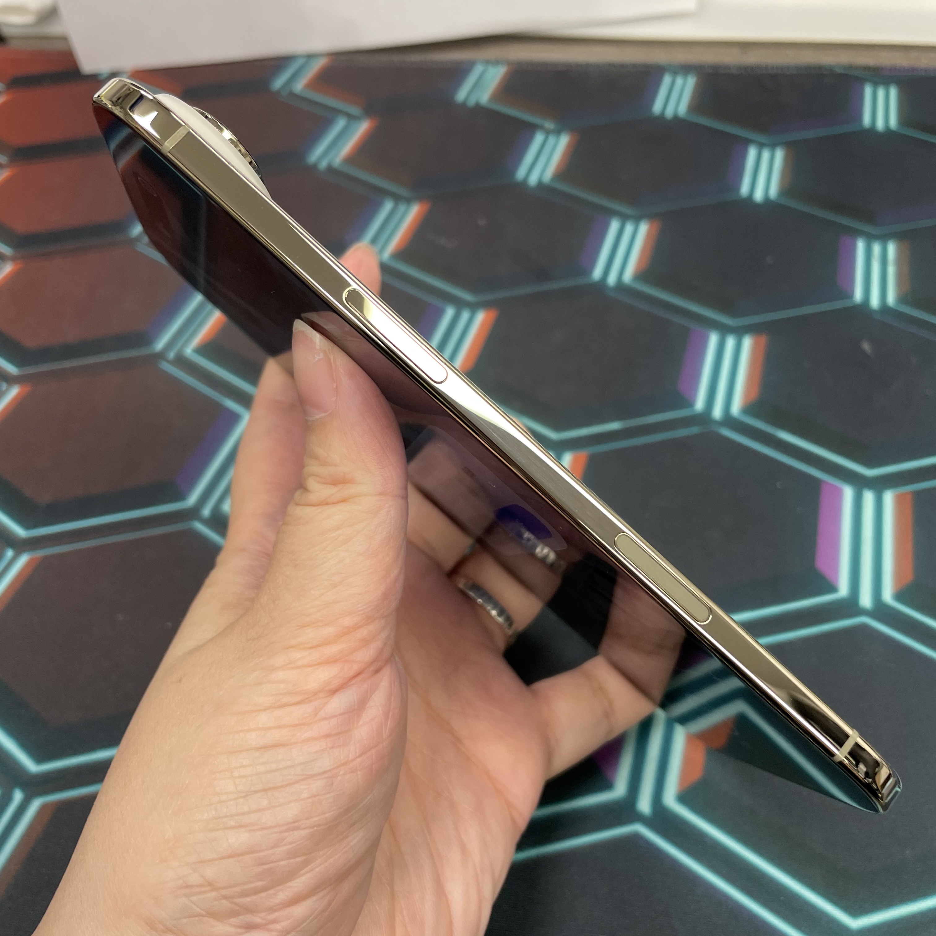 *7900 17 Air 勁靚機 512GB 電94 金色 gold