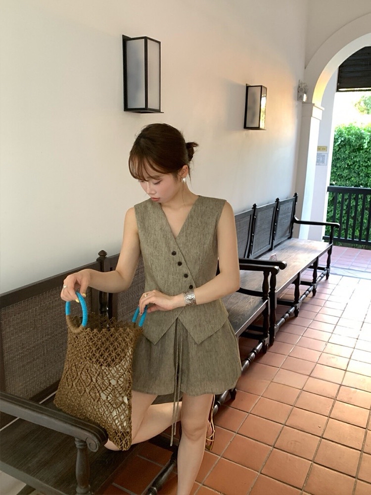 Celeste Vest Top + Short set 法式简约设计马甲上衣+抽绳短裤套装 （3 colours）