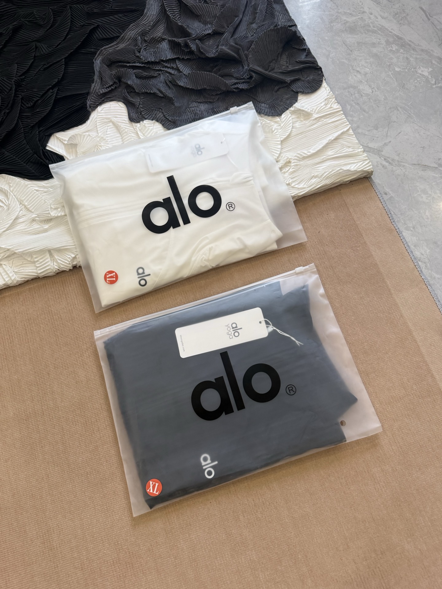 $210件。Alo Yoga 女士立領冰感防曬皮膚衣（小蠻腰版型）