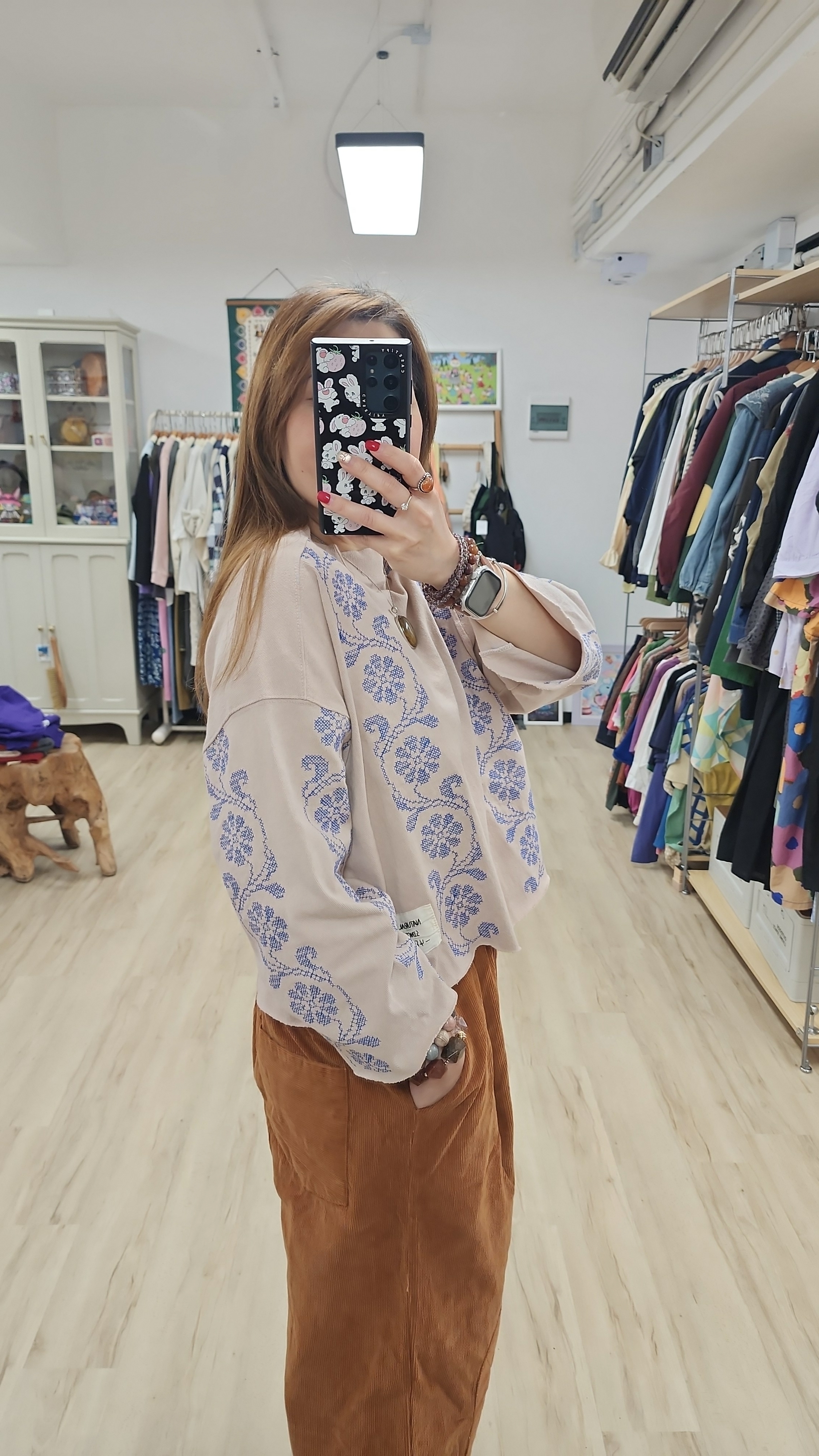 韓國奶茶色拼十字刺繡花棉Tee