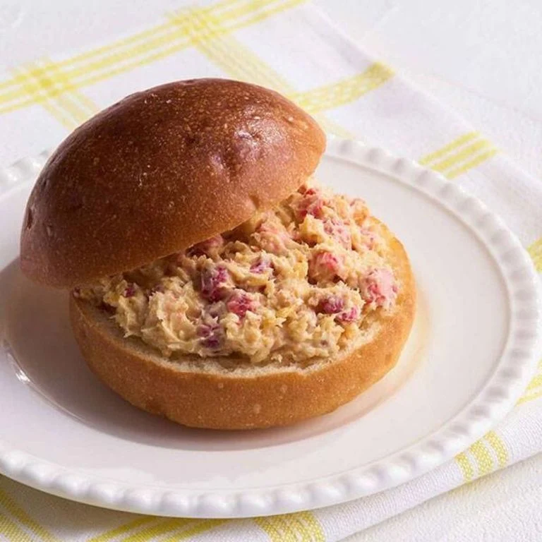 日本季節限定🍓酥脆草莓千層酥抹醬 110g