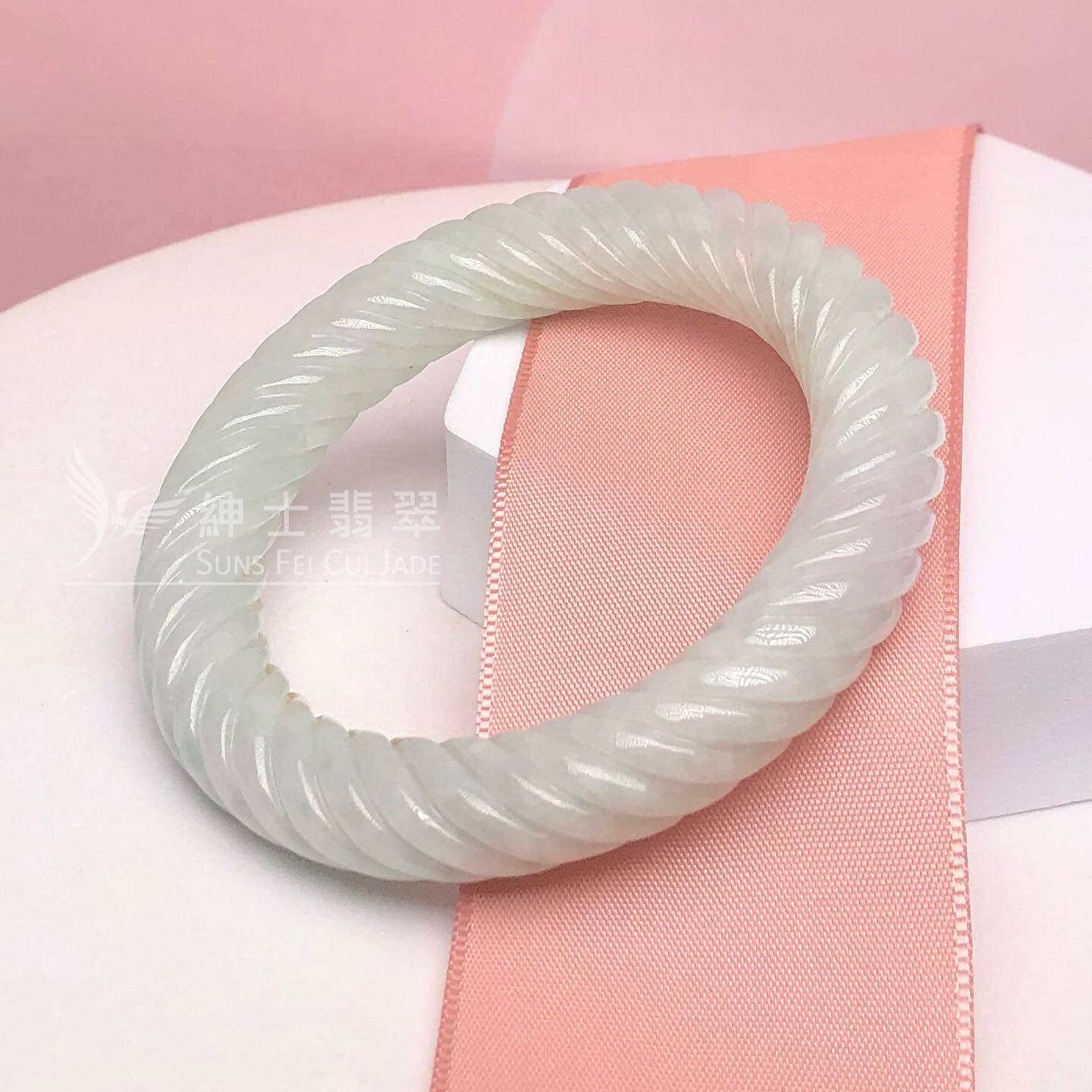 會卡淡綠扭紋鐲 48.5mm