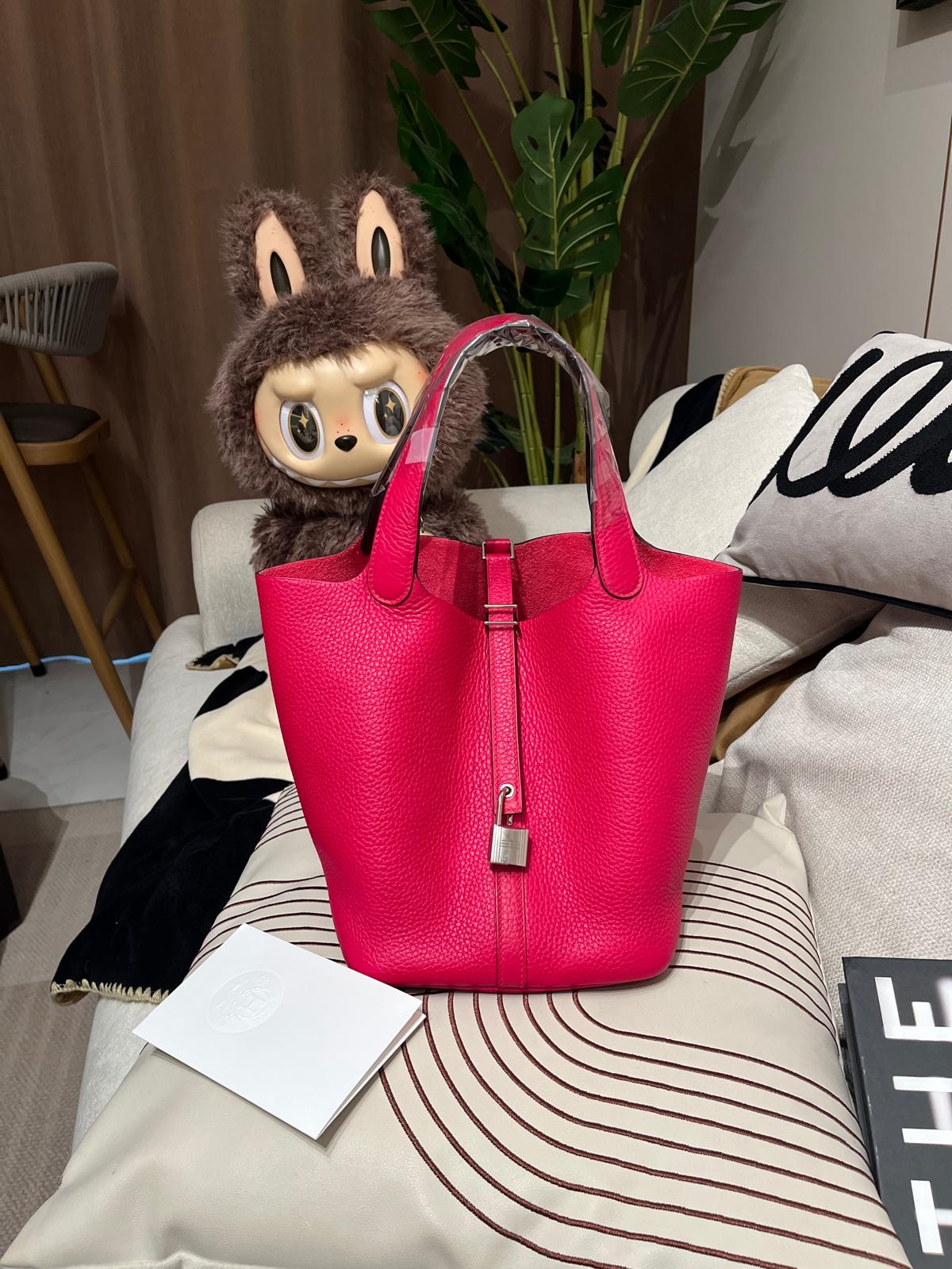 全新未使用品 Hermes Picotin 22 Stamp Z Framboise 100%Authentic, unused 未使用品✅專門店收據✅Key Lock✅Dust bag✅Box