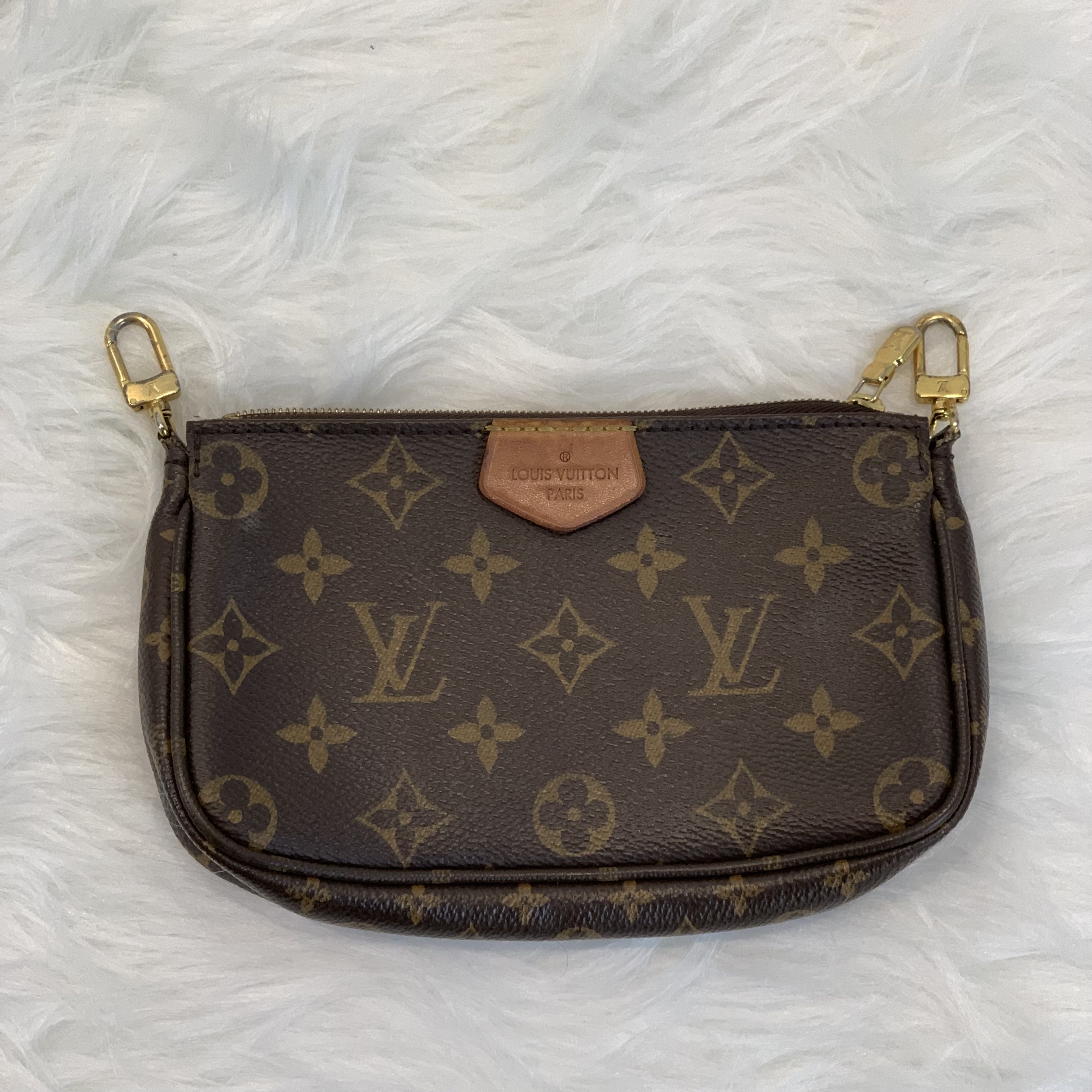 LV老花五合一金扣手挽肩背棕色包