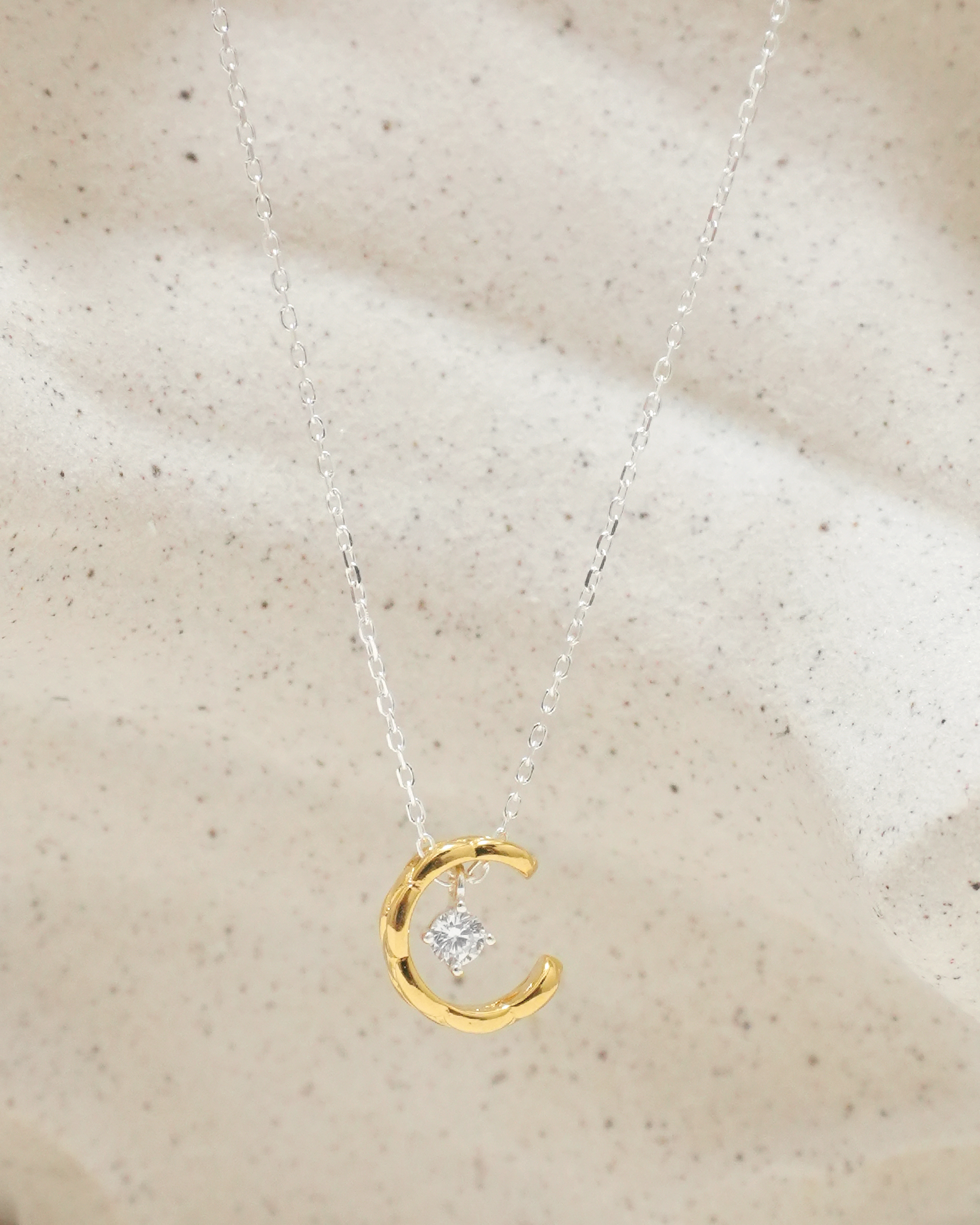 Dual-tone Moonbeam Necklace