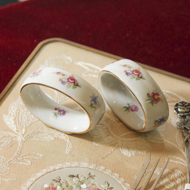 Made in Germany PM Dresden China Napkin Ring (EC217)