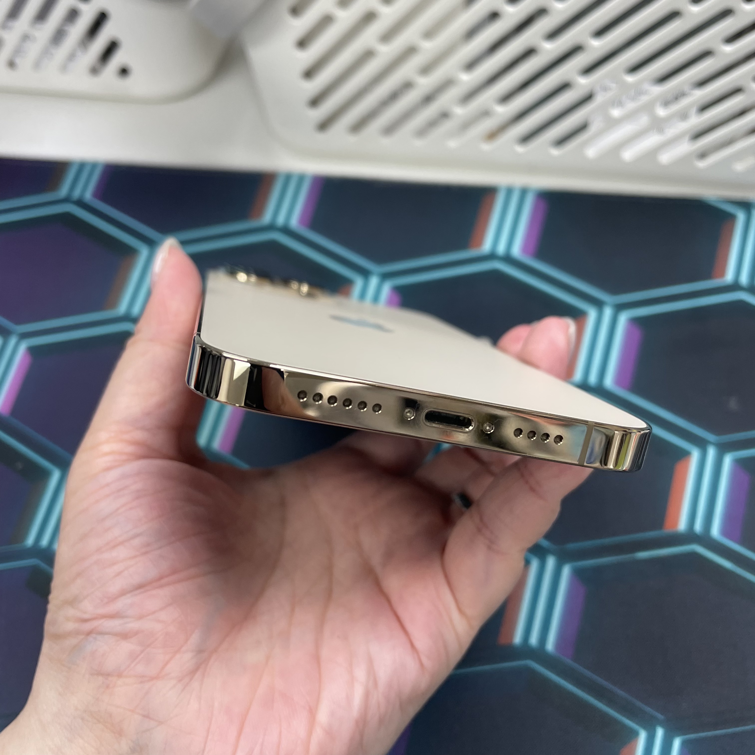 *6538 13 Pro max 完美機 256GB 電79 金色 gold