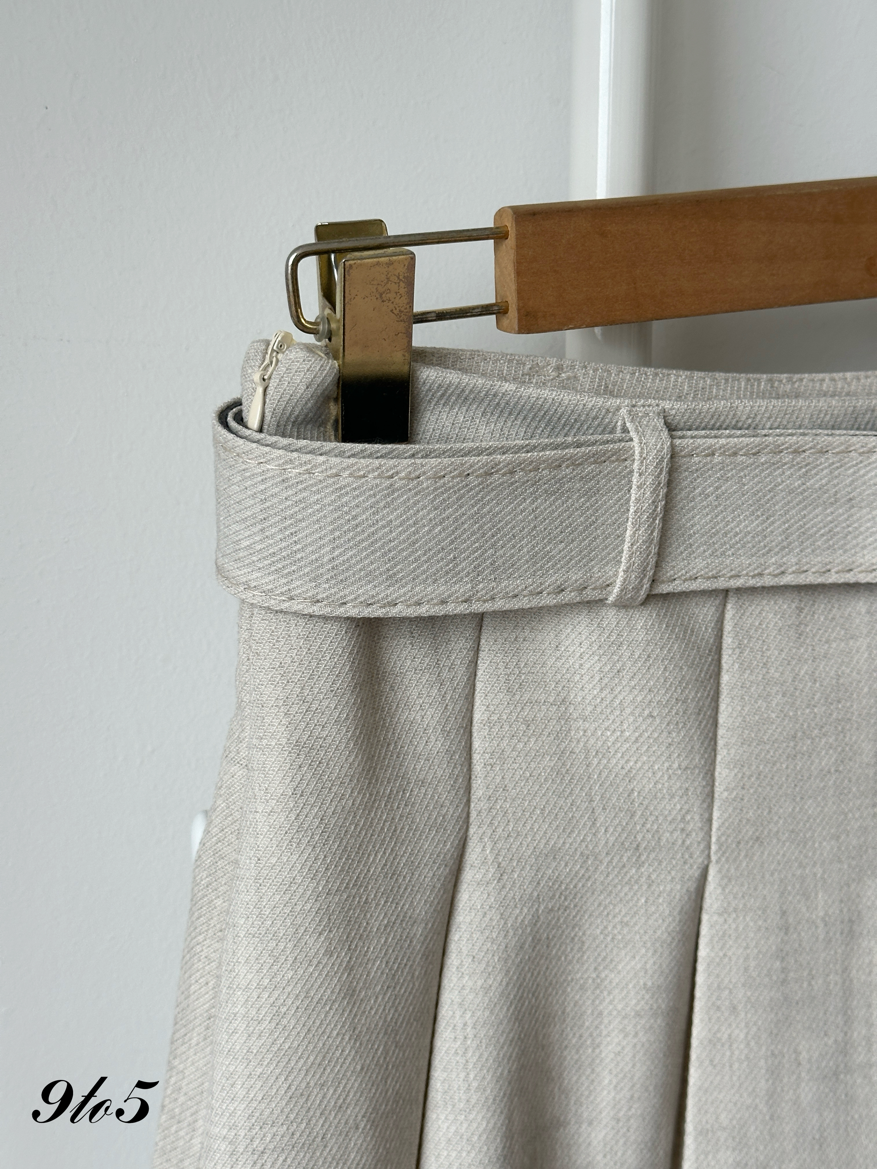S1990 Midi Pleated Skirt - Beige & Black