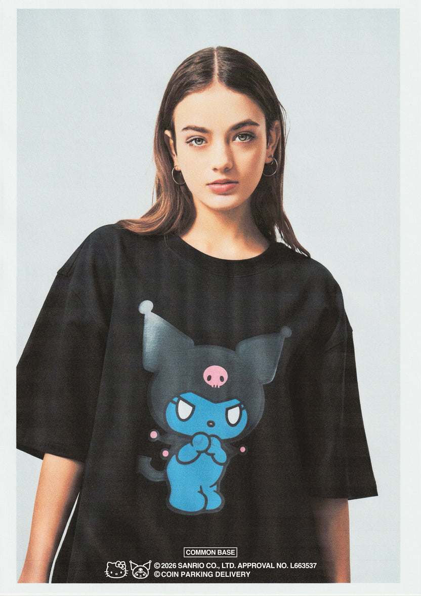 COIN PARKING DELIVERY × SANRIO CHARACTERS PRINT S/S TEE CPDSC-KU01 BLACK(SIZE:S-M)