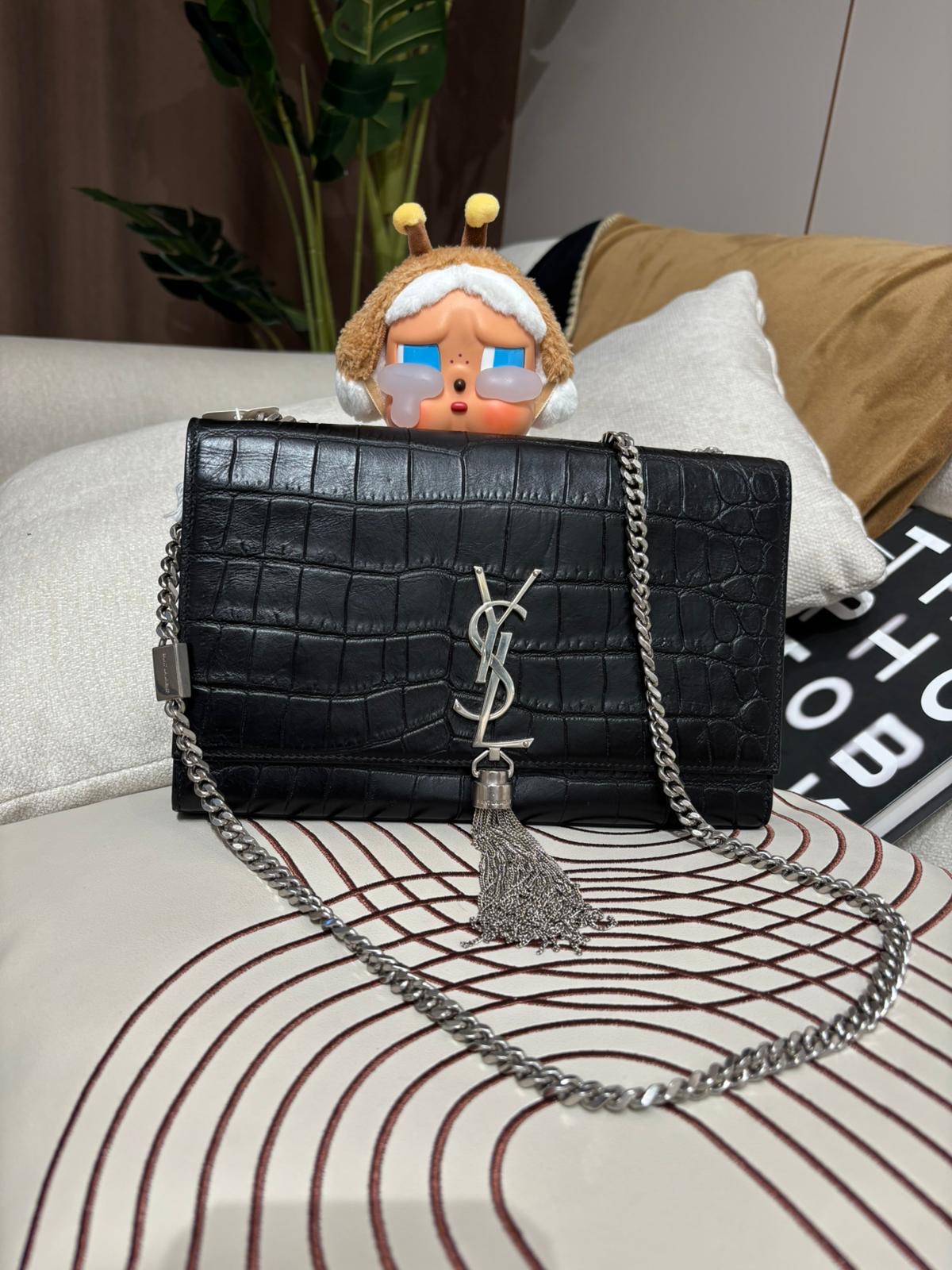 Ysl Kate medium chain bag size: W24.5*H14.5*D5.5cm 100%Authentic ,95%new ✅dust bag