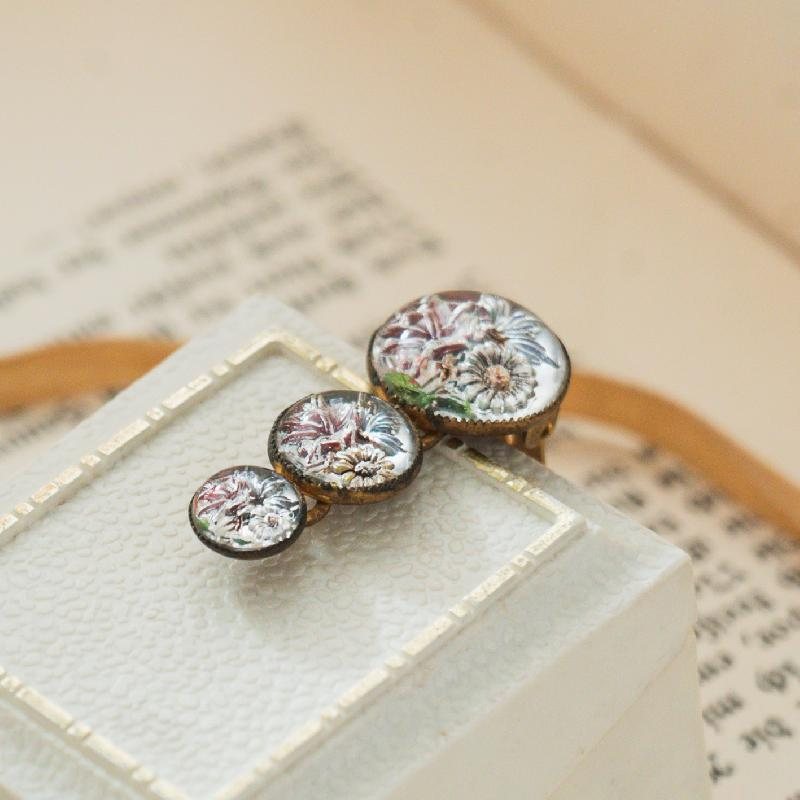 RARE! Antique Turn Of Century Czechoslovakia Hand Painted Intaglio Glass Dress Clip (CF025)