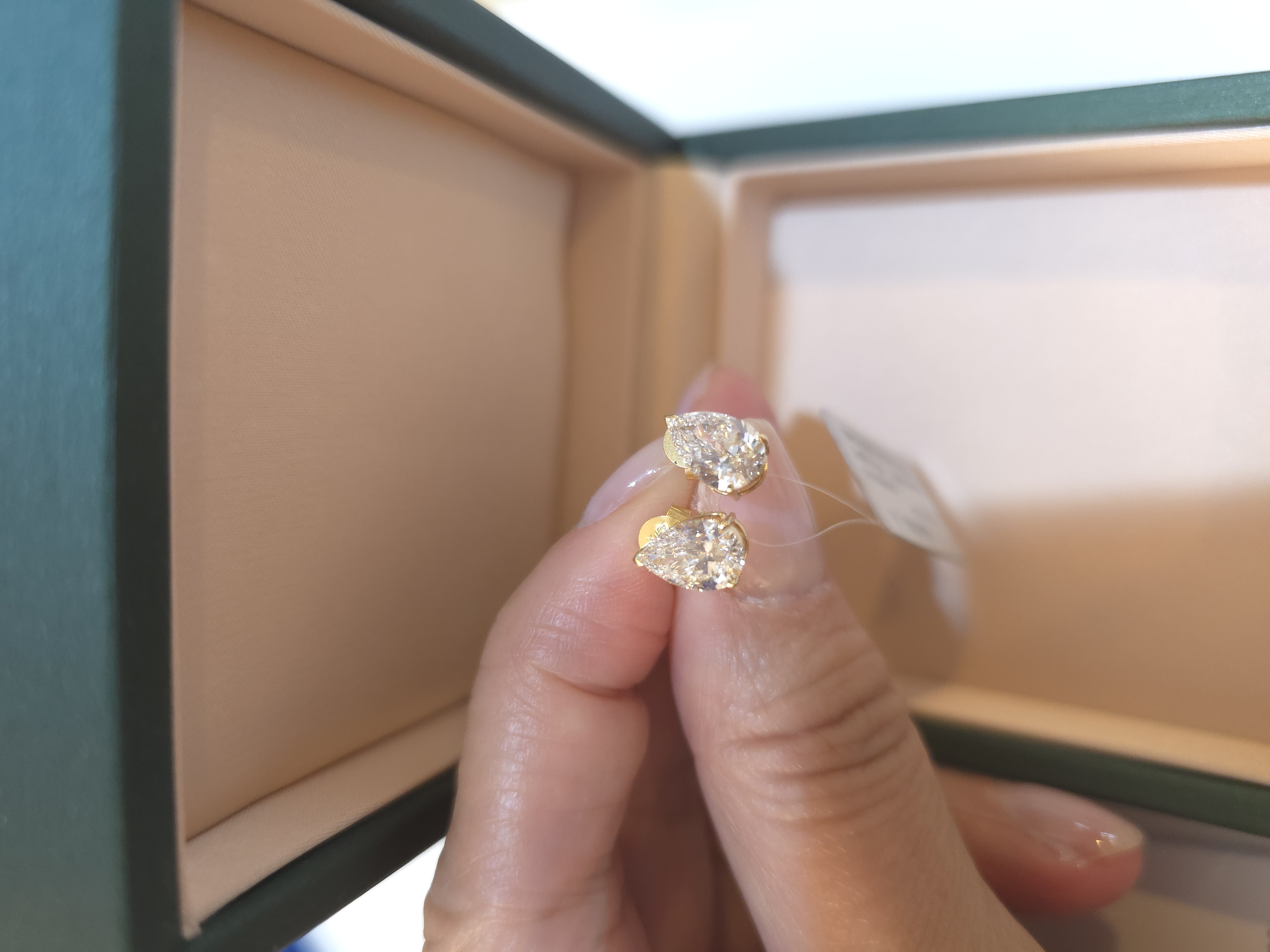 18K 培育鑽石耳環 D2.02 G0.894 D/VS1