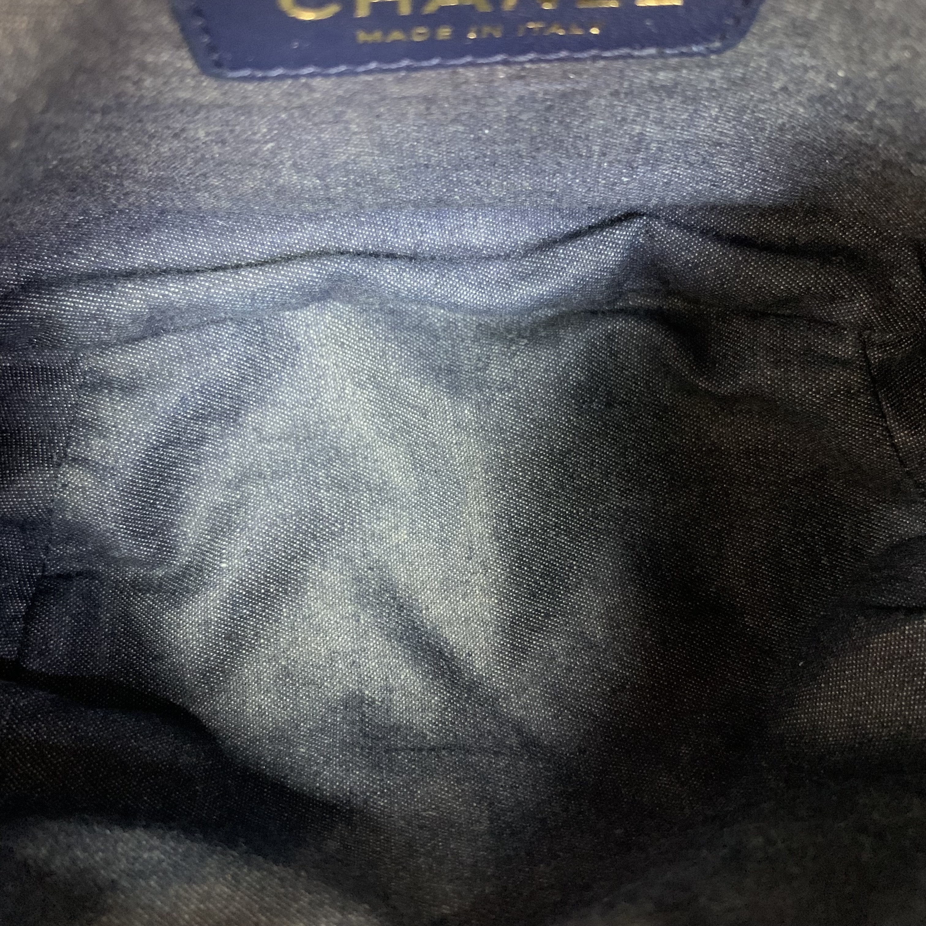 Chanel罕有黑色小羊皮腰包