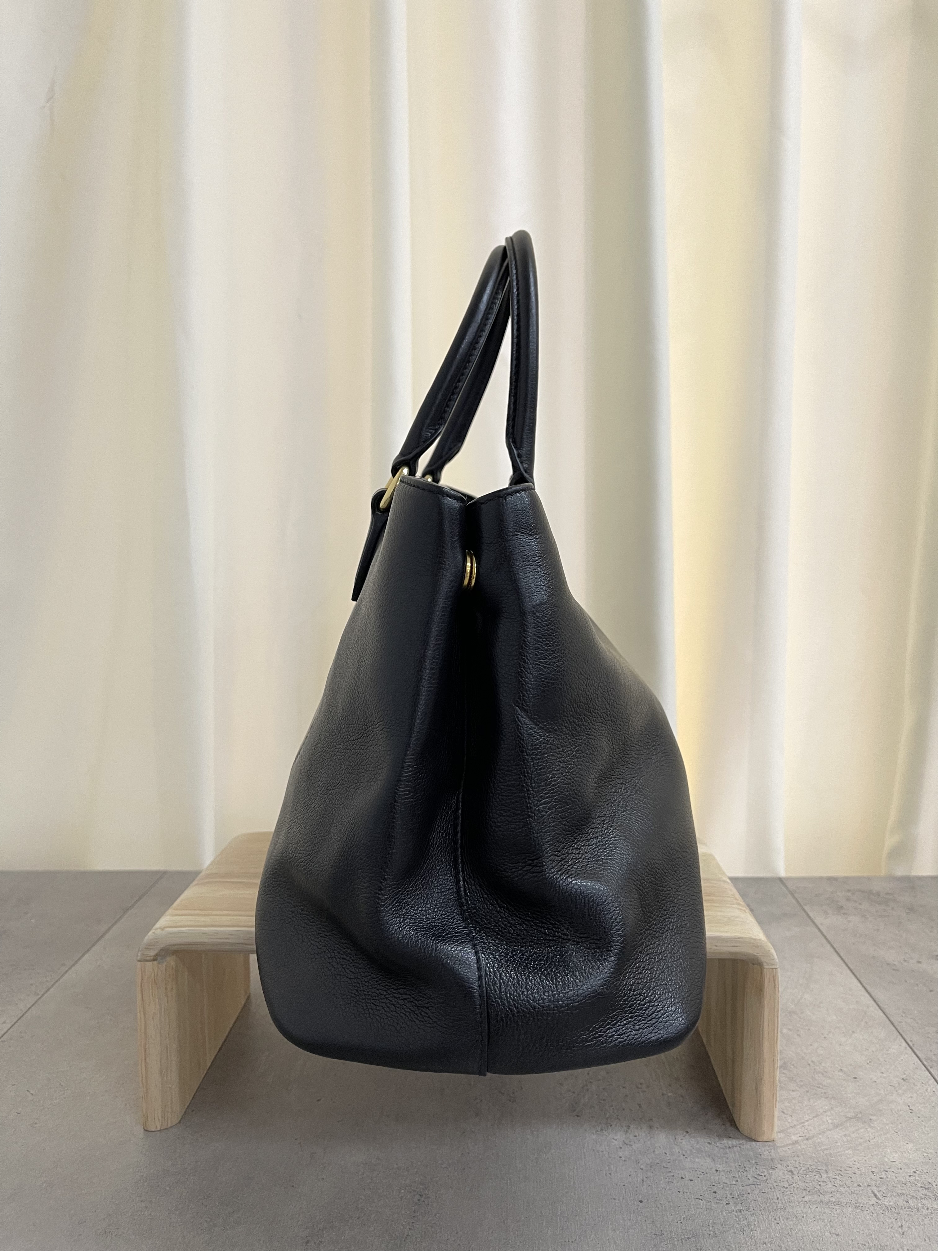 Pre-owned Prada Handbag / Product Code: 26012701