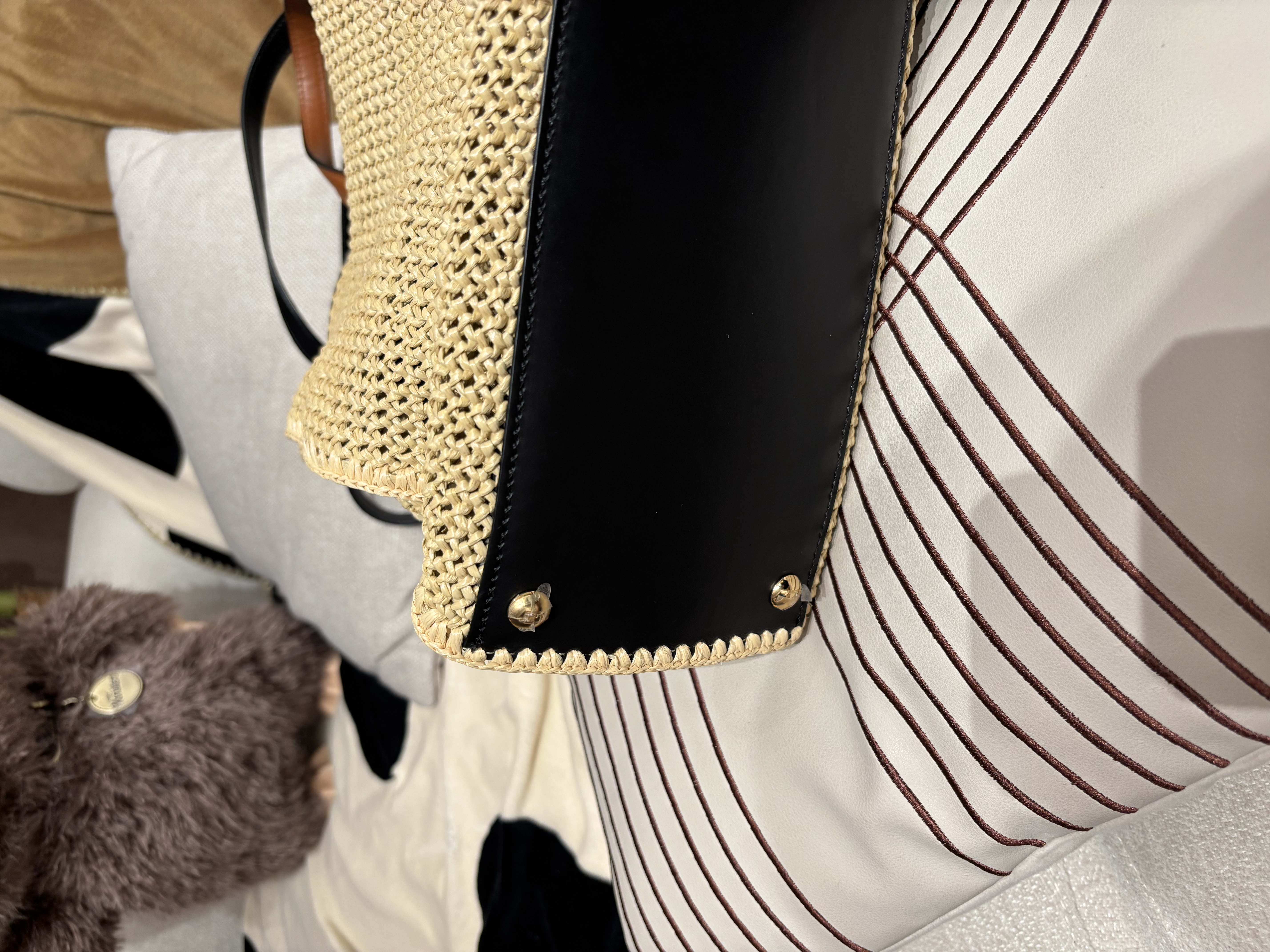 Fendi kids peekaboo X tote bag raffia leather 95%new 