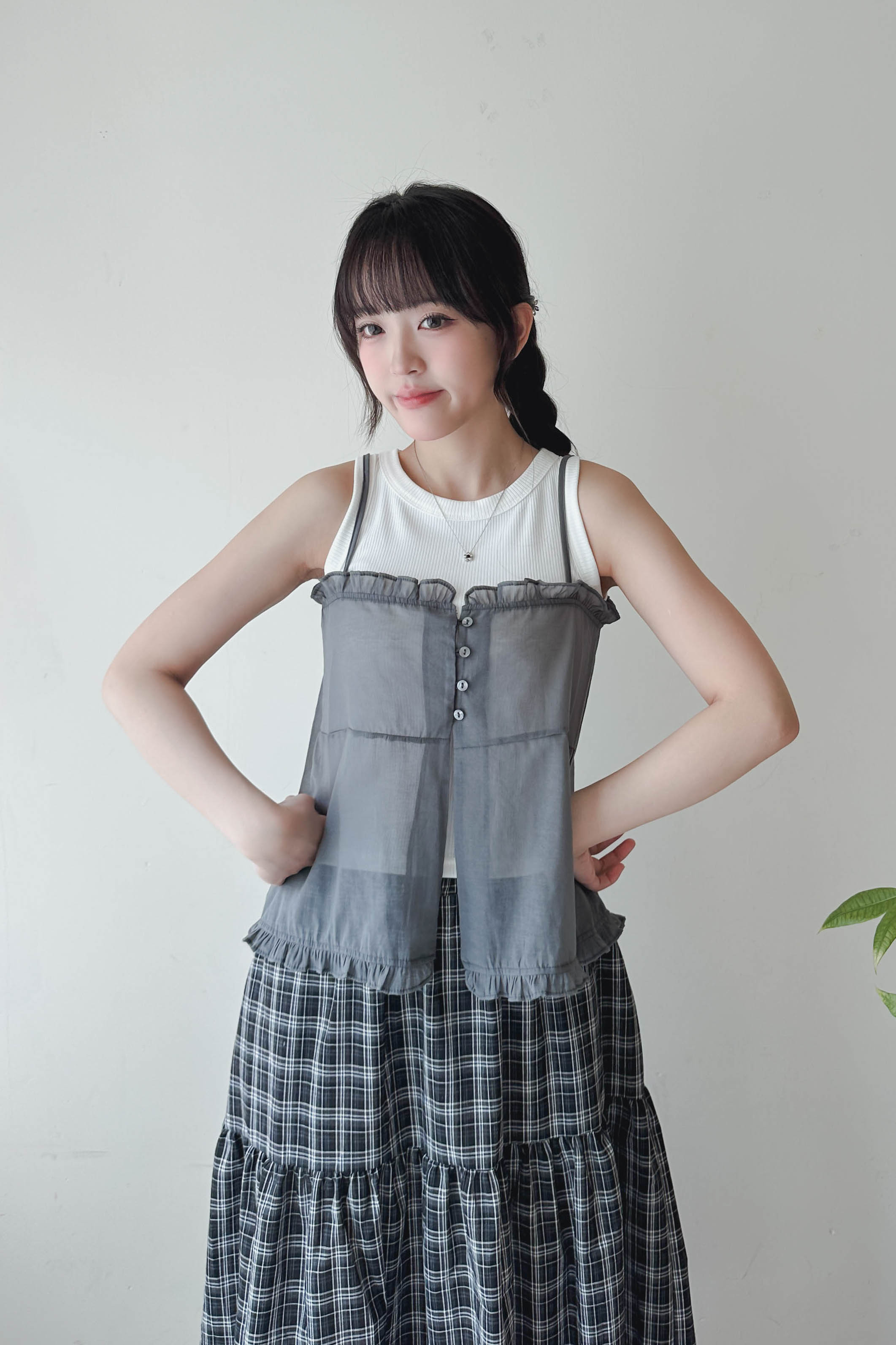 透明感ruffle小背心