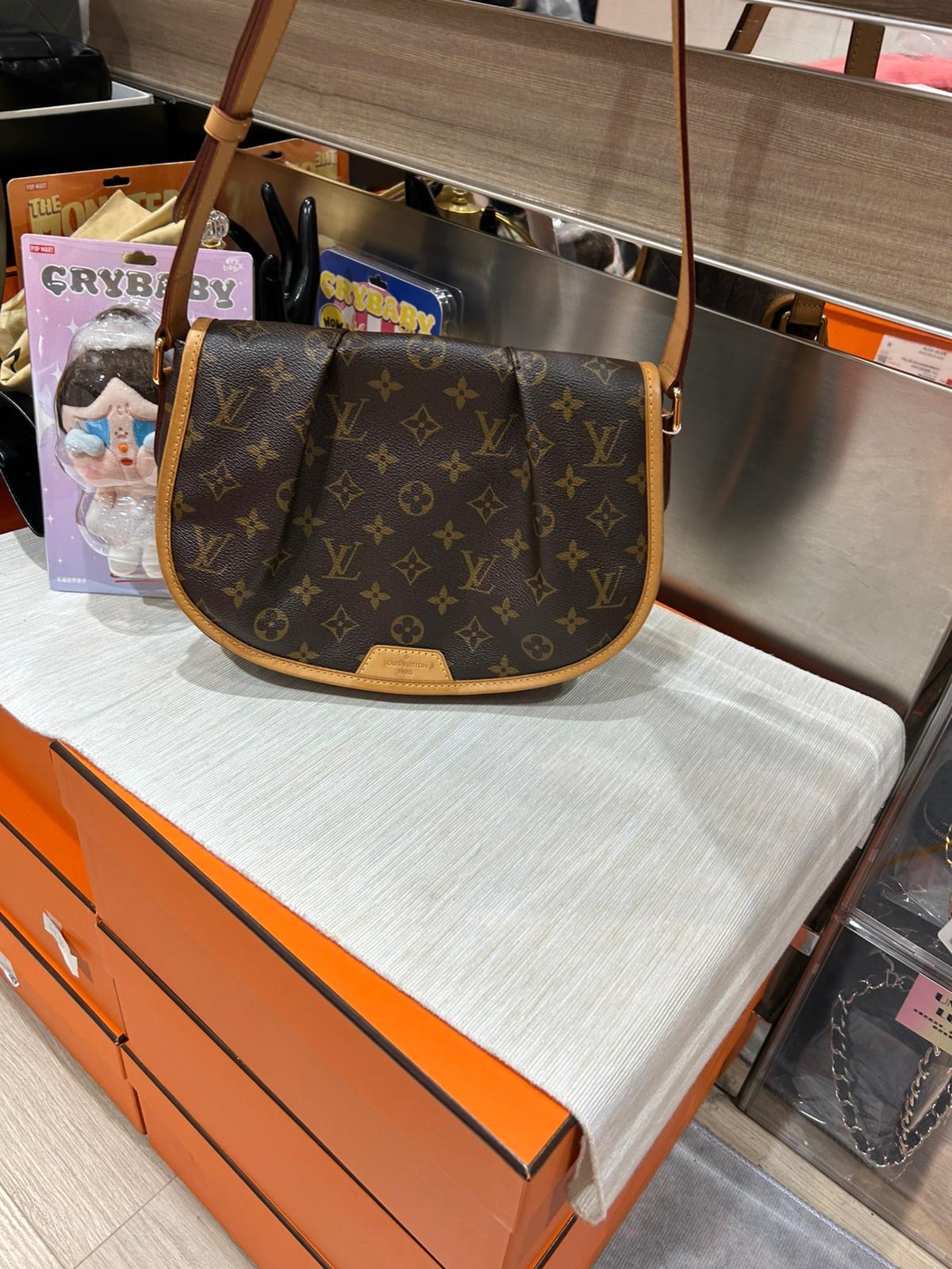  Lv Menilmontant PM monogram 100%Authentic ,95%new ✅dust bag  