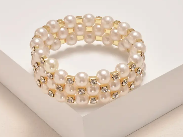 Classic Elegance Pearl Bracelet