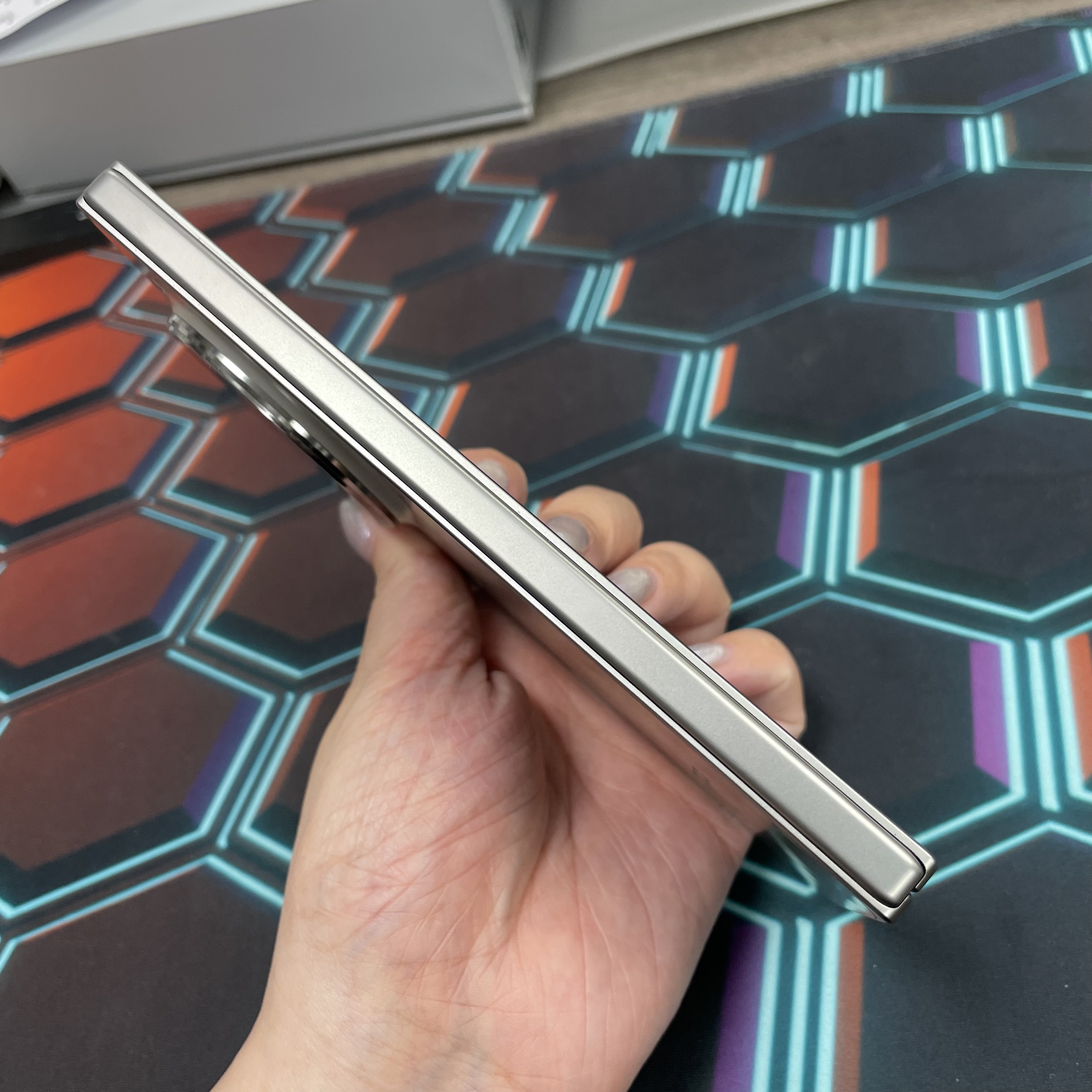 *6931 Oppo Find N6 完美機 16+512GB 灰色 gray 
