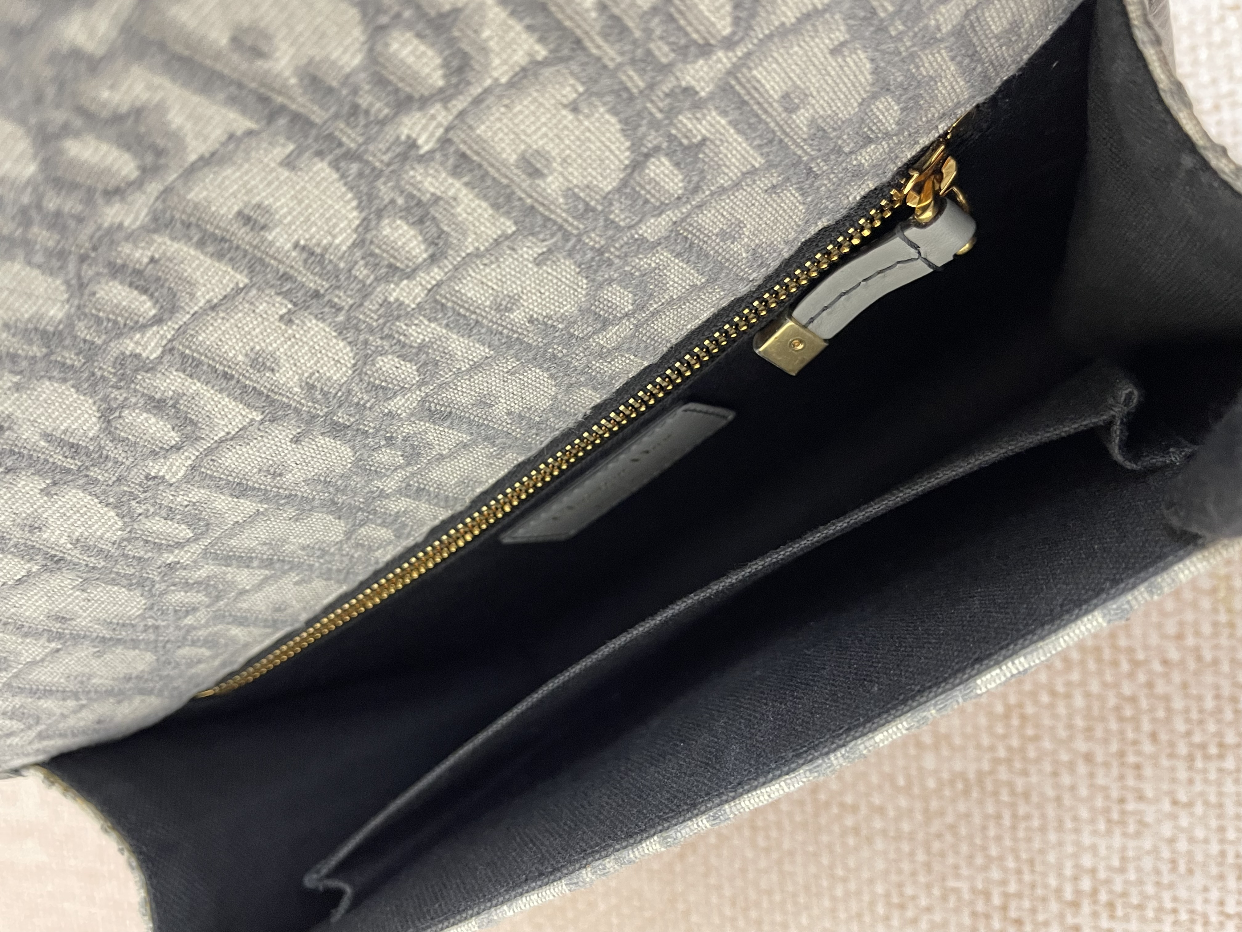Pre-owned Dior 30 Montaigne / Product Code: 26052003