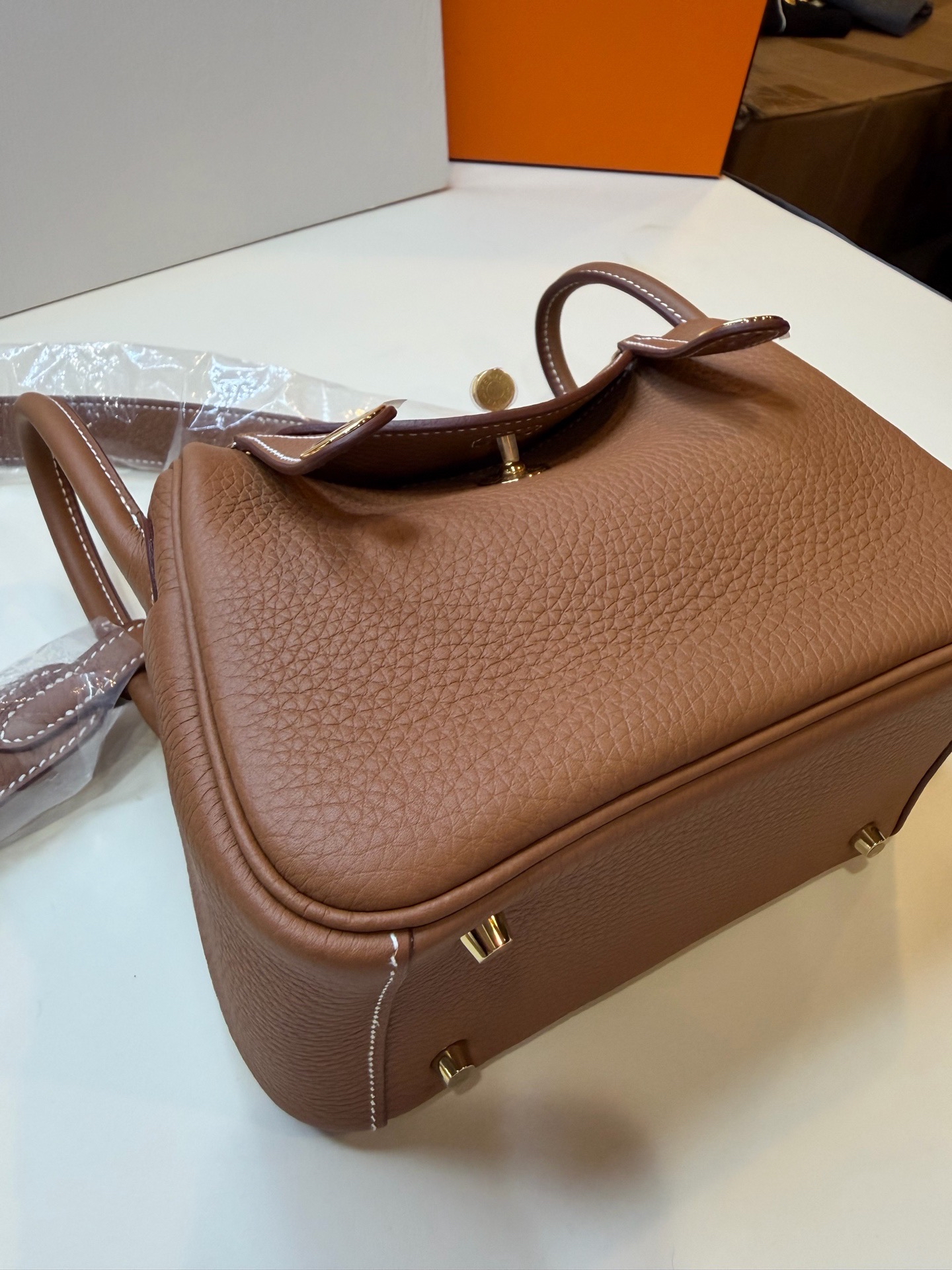 Brand new stamp mini Lindy gold gold 060804k1